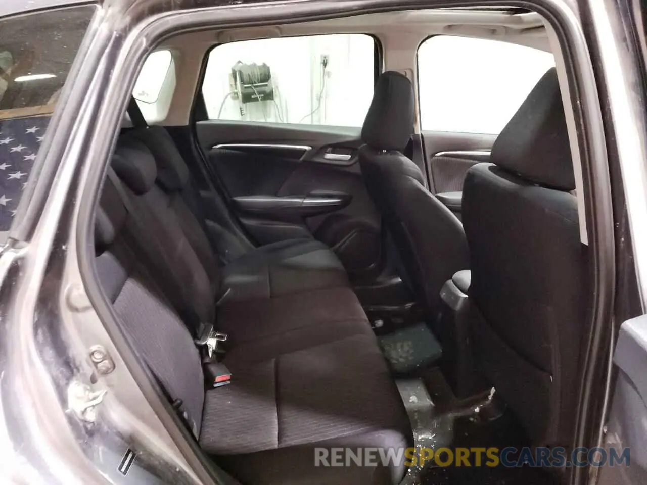 10 Photograph of a damaged car 3HGGK5H85KM700811 HONDA FIT 2019