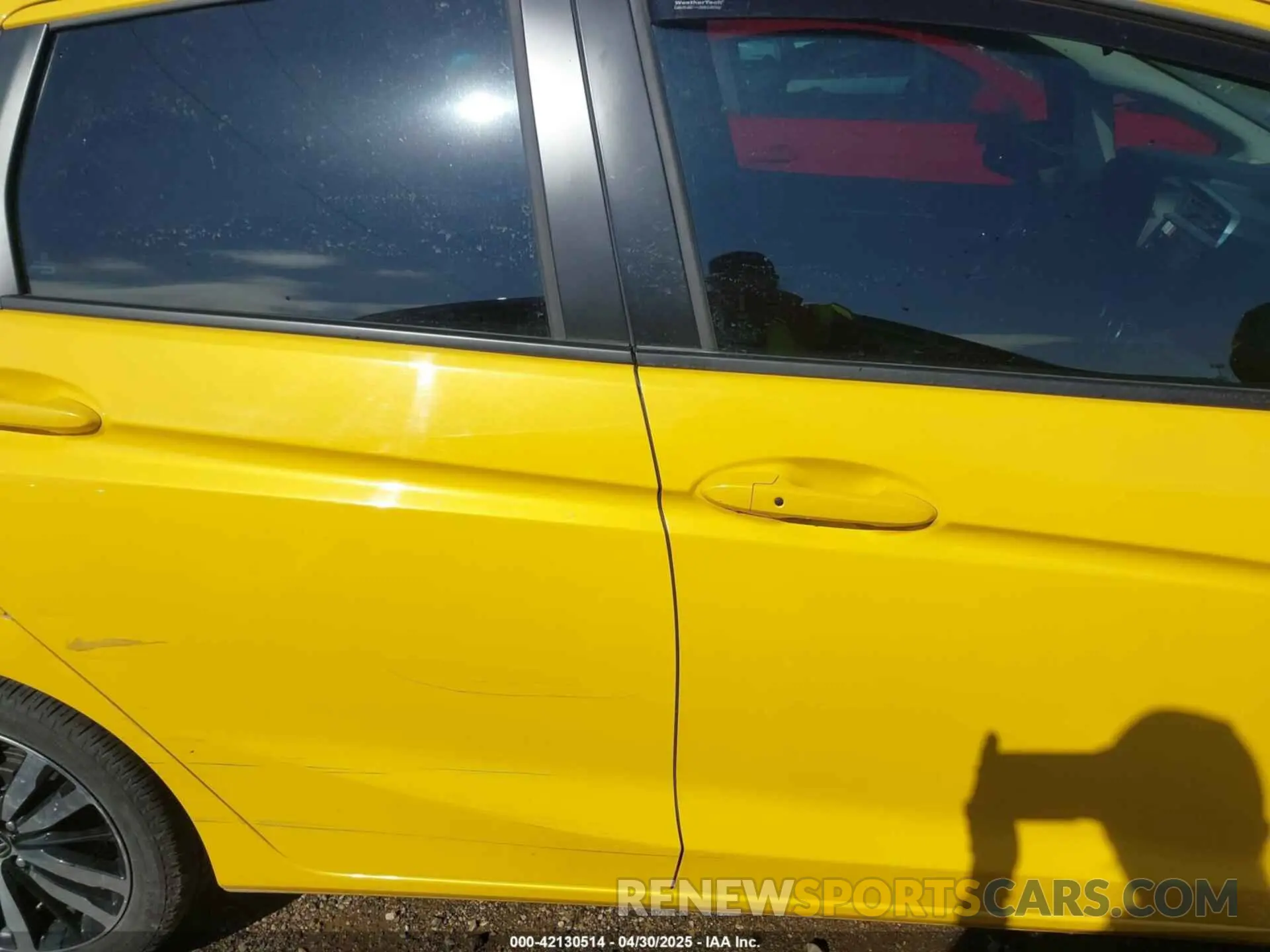 13 Photograph of a damaged car 3HGGK5H85KM724543 HONDA FIT 2019