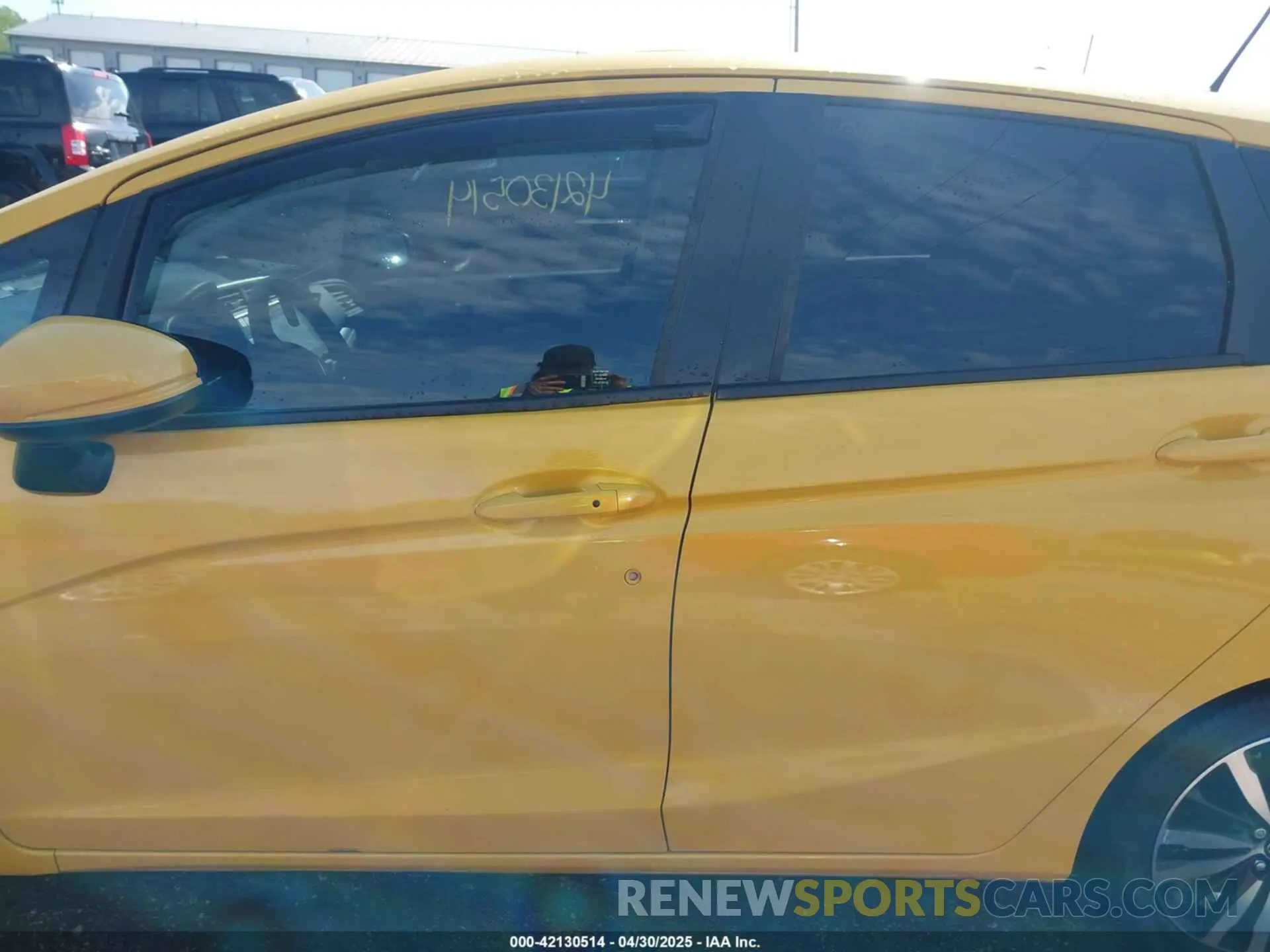 14 Photograph of a damaged car 3HGGK5H85KM724543 HONDA FIT 2019