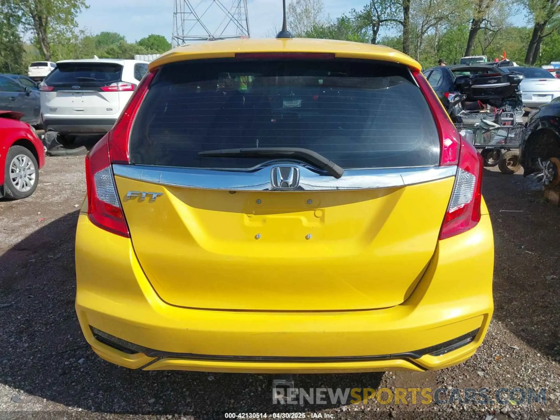 16 Photograph of a damaged car 3HGGK5H85KM724543 HONDA FIT 2019
