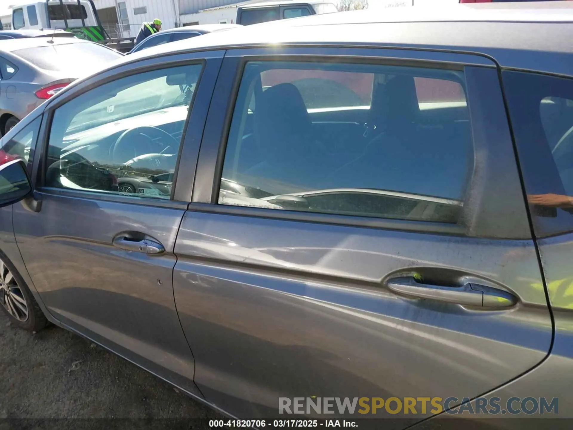 14 Photograph of a damaged car 3HGGK5H86KM704494 HONDA FIT 2019