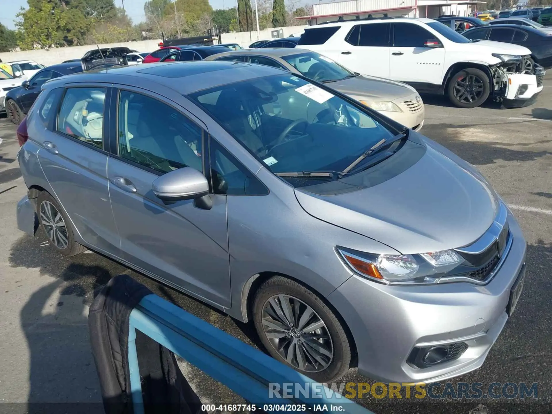 1 Photograph of a damaged car 3HGGK5H86KM736636 HONDA FIT 2019