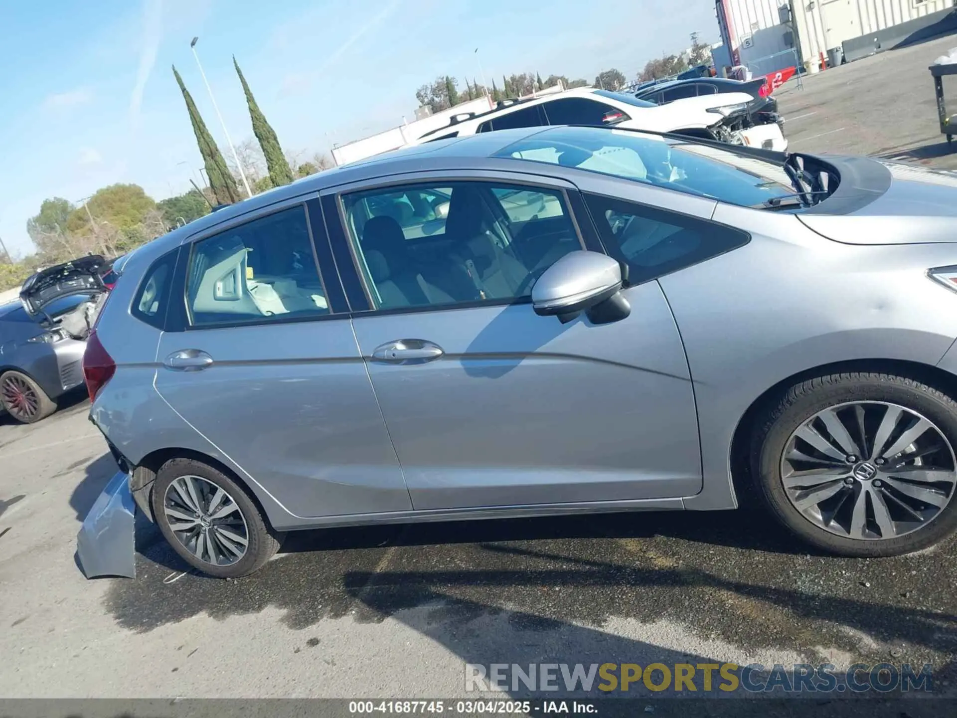 14 Photograph of a damaged car 3HGGK5H86KM736636 HONDA FIT 2019