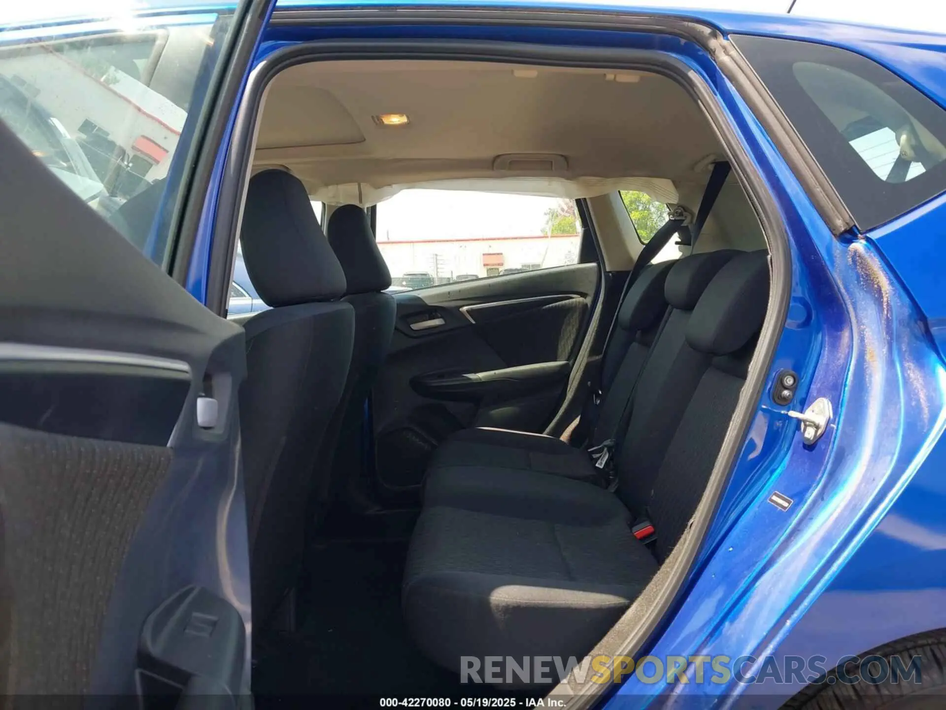 8 Photograph of a damaged car 3HGGK5H86KM750391 HONDA FIT 2019