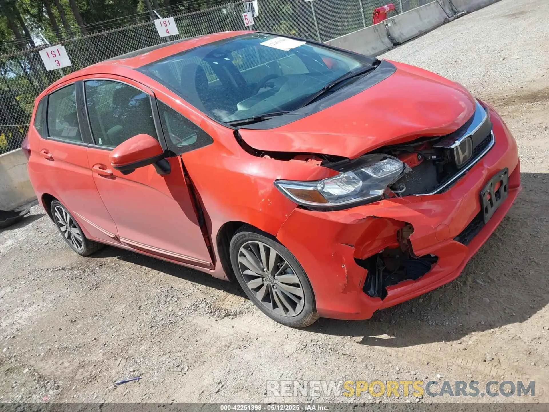1 Photograph of a damaged car 3HGGK5H87KM722342 HONDA FIT 2019