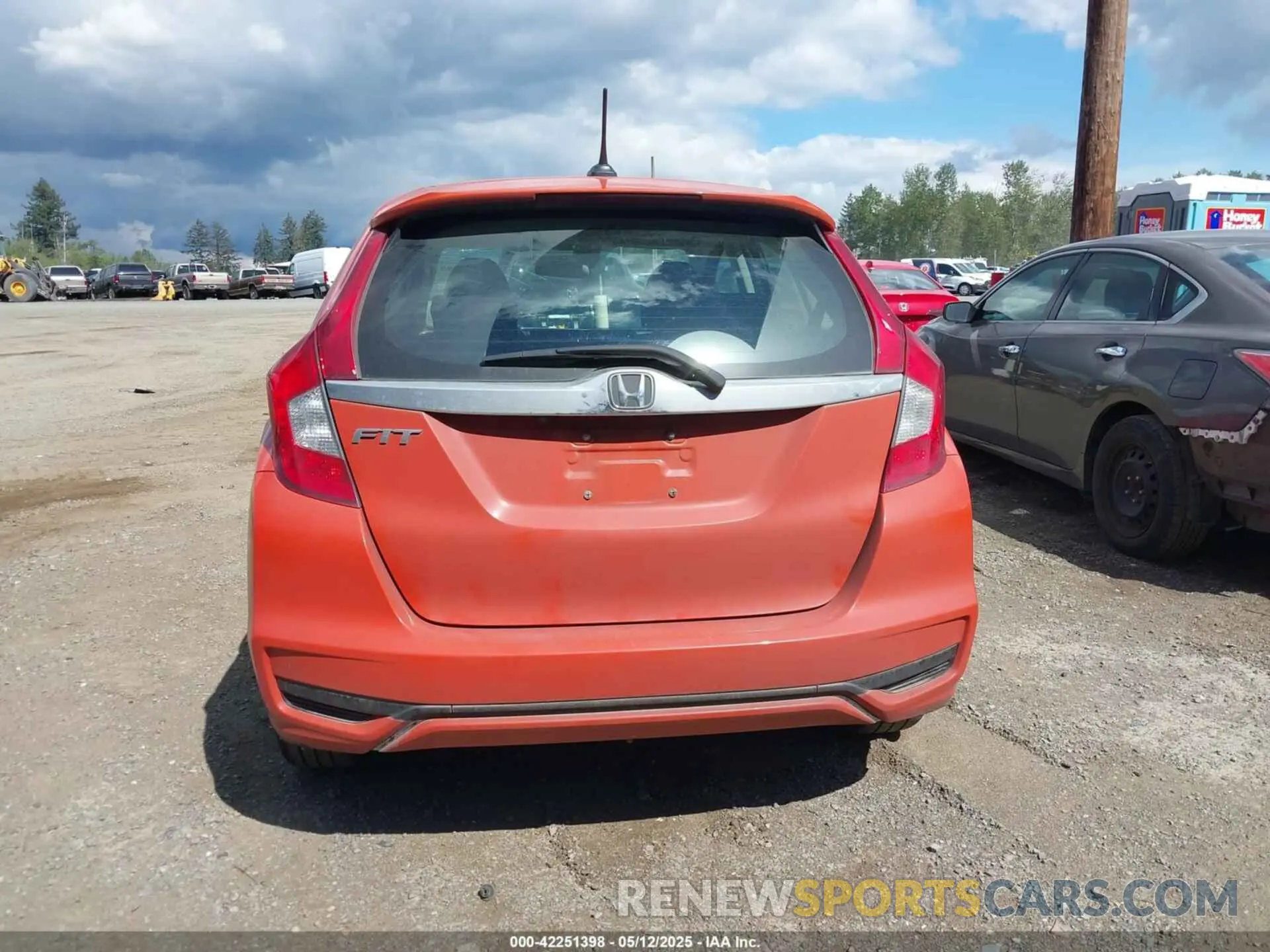 16 Photograph of a damaged car 3HGGK5H87KM722342 HONDA FIT 2019