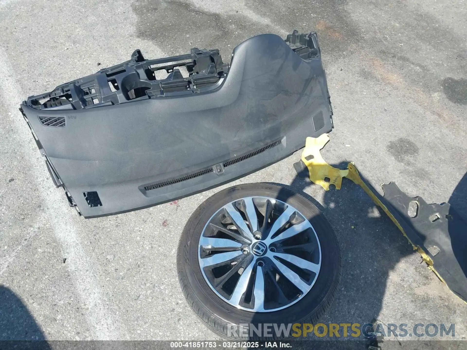 12 Photograph of a damaged car 3HGGK5H87KM731851 HONDA FIT 2019