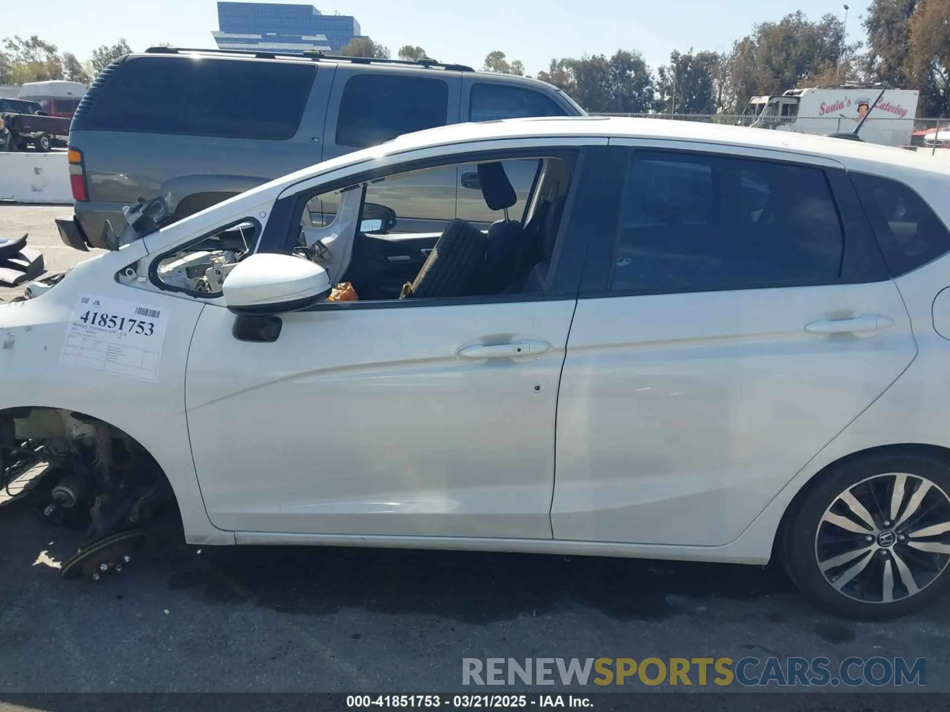 15 Photograph of a damaged car 3HGGK5H87KM731851 HONDA FIT 2019