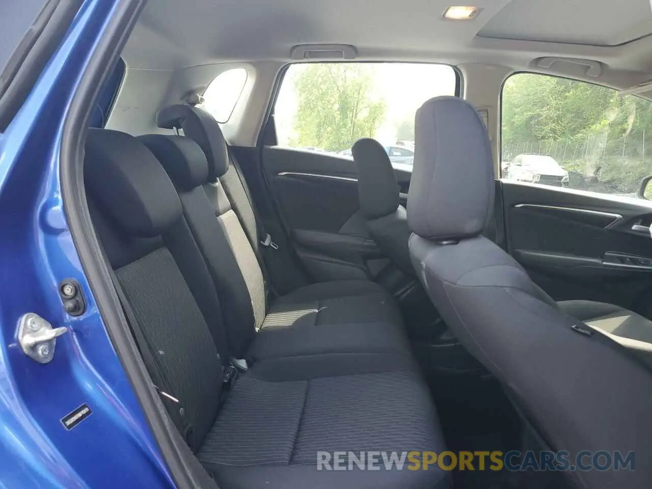 11 Photograph of a damaged car 3HGGK5H87KM745619 HONDA FIT 2019
