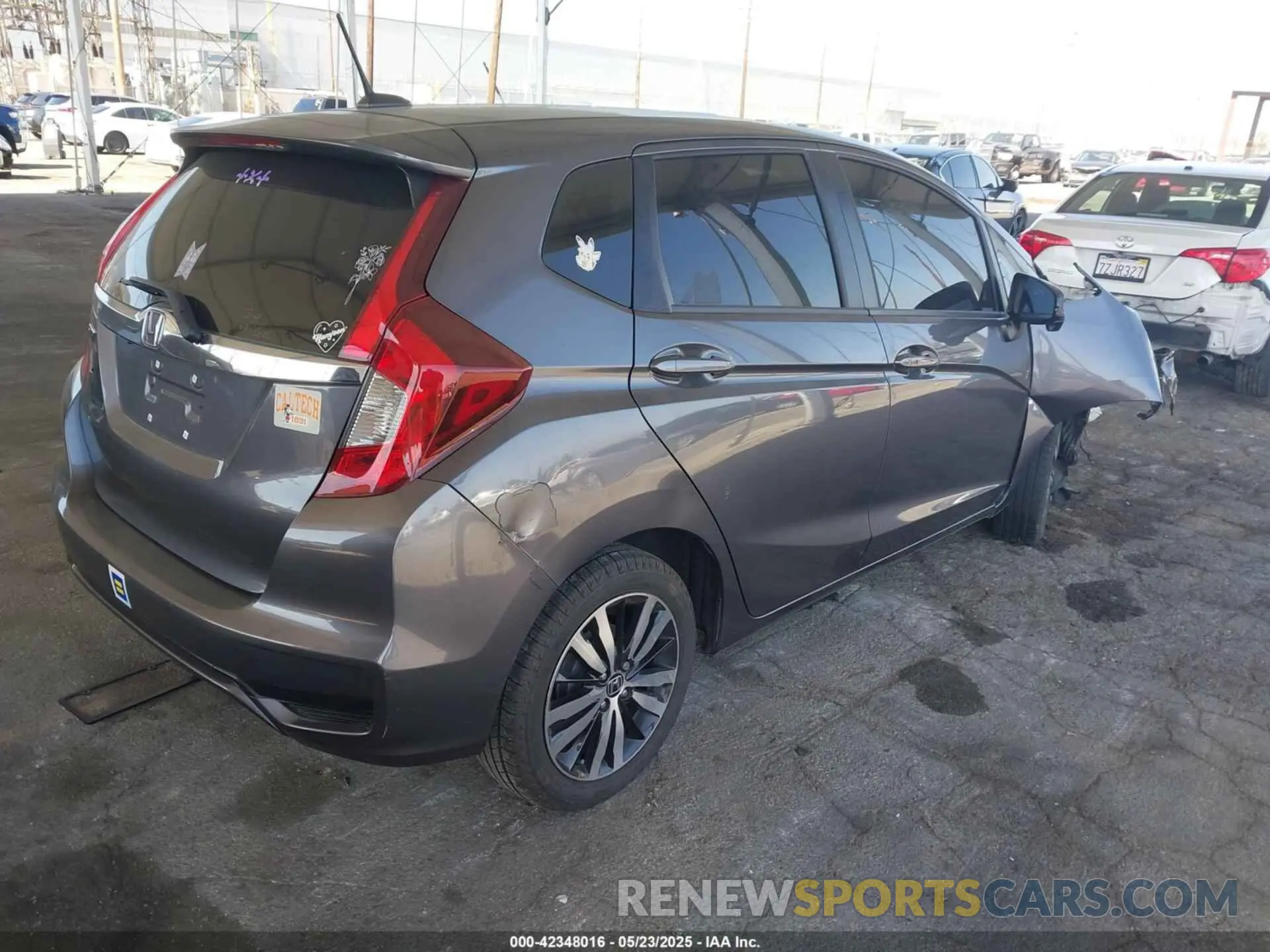 4 Photograph of a damaged car 3HGGK5H88KM719594 HONDA FIT 2019