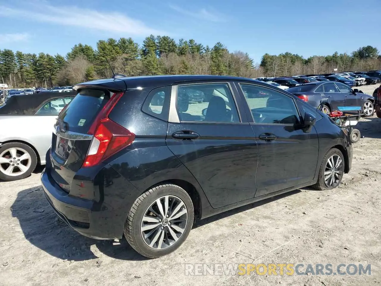 3 Photograph of a damaged car 3HGGK5H89KM747629 HONDA FIT 2019