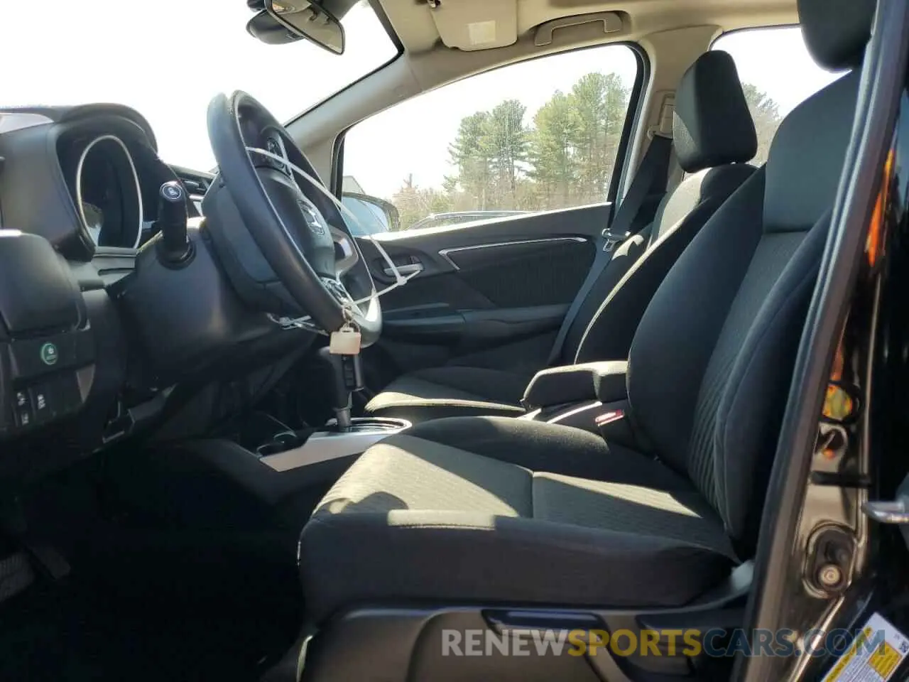 7 Photograph of a damaged car 3HGGK5H89KM747629 HONDA FIT 2019