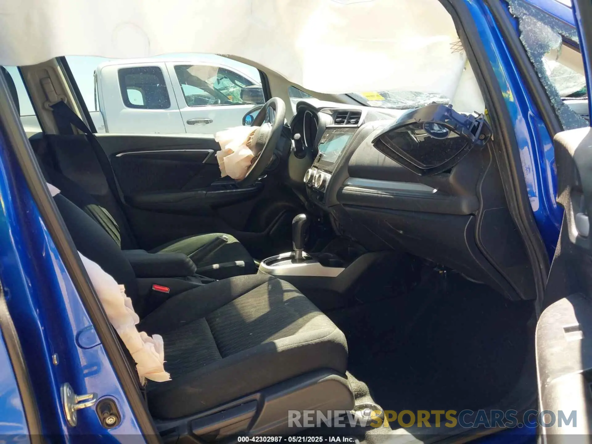 5 Photograph of a damaged car 3HGGK5H89KM753110 HONDA FIT 2019
