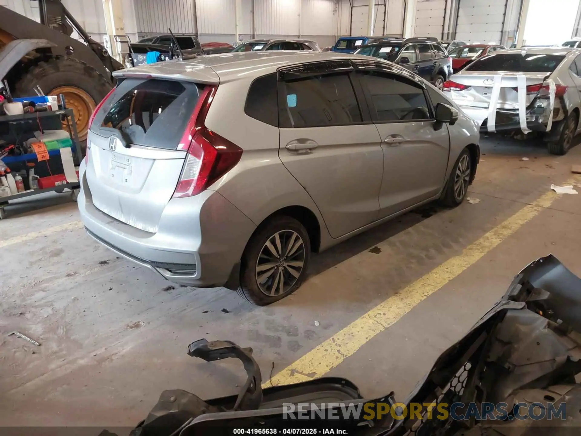 4 Photograph of a damaged car 3HGGK5H94KM734411 HONDA FIT 2019