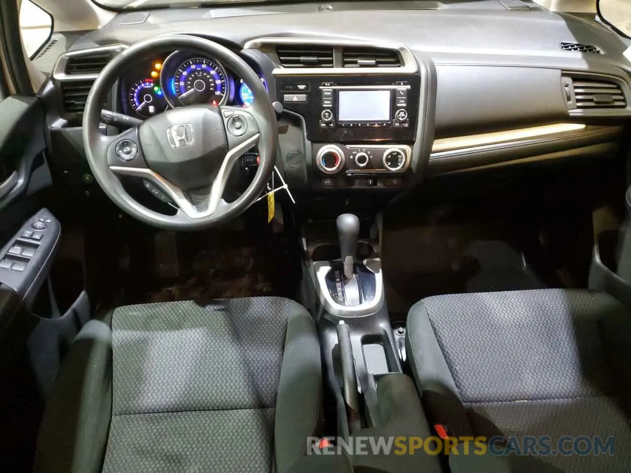 8 Photograph of a damaged car 3HGGK5H40LM708815 HONDA FIT 2020