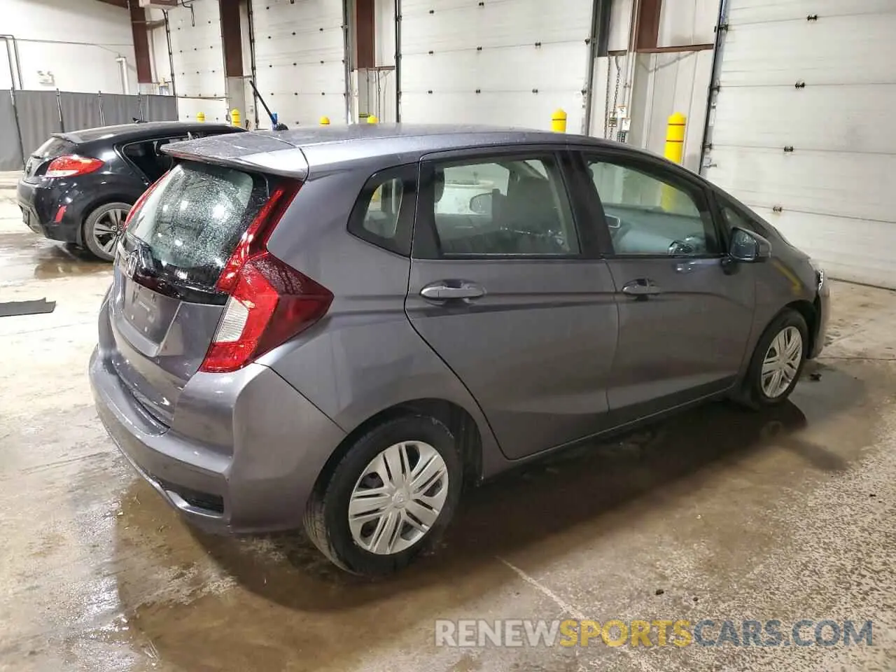 3 Photograph of a damaged car 3HGGK5H40LM725758 HONDA FIT 2020