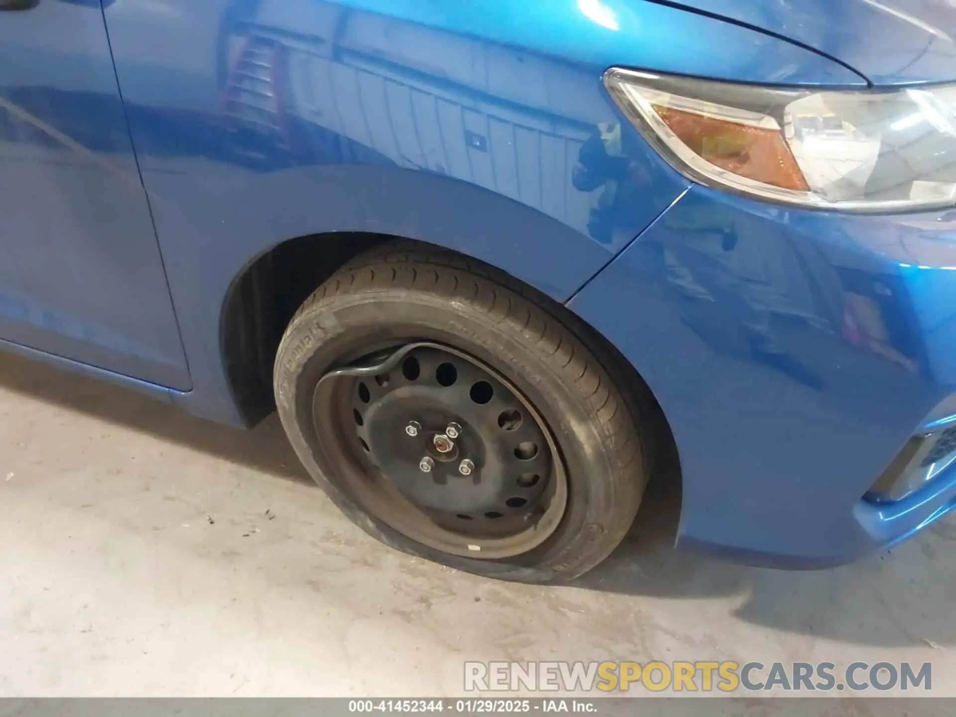 12 Photograph of a damaged car 3HGGK5H41LM718169 HONDA FIT 2020