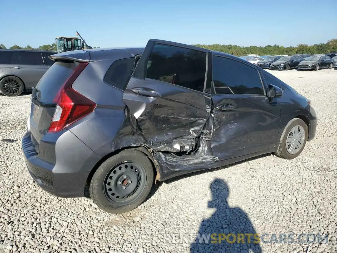 3 Photograph of a damaged car 3HGGK5H42LM724725 HONDA FIT 2020