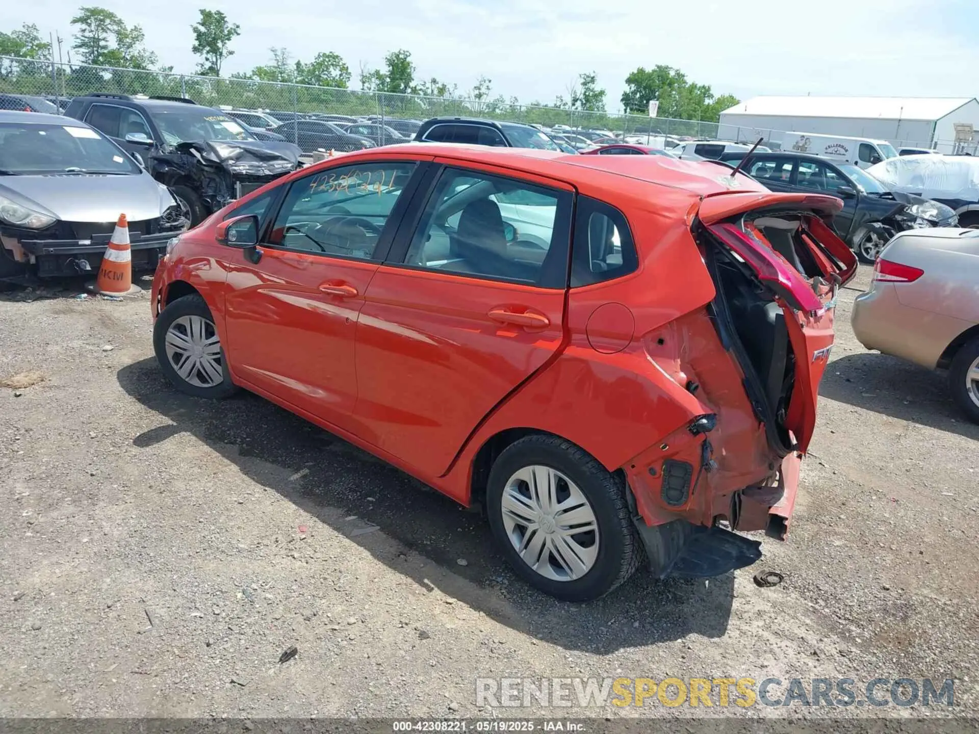3 Photograph of a damaged car 3HGGK5H42LM727687 HONDA FIT 2020