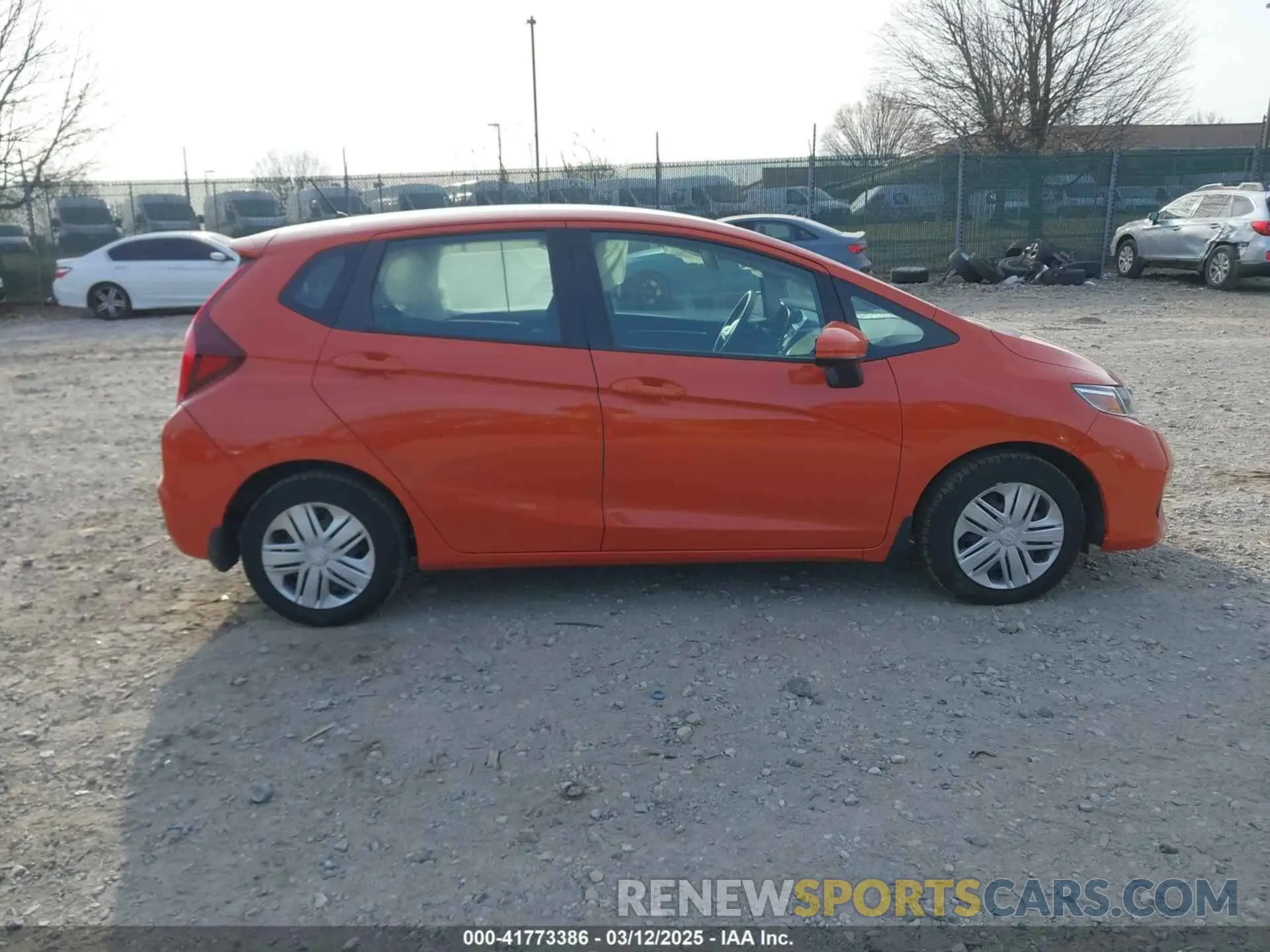 12 Photograph of a damaged car 3HGGK5H43LM706265 HONDA FIT 2020