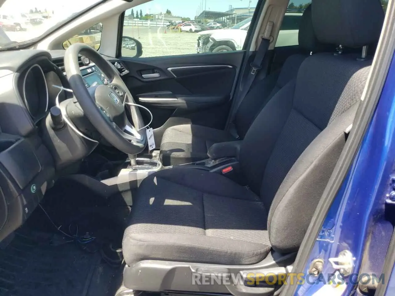 7 Photograph of a damaged car 3HGGK5H43LM715970 HONDA FIT 2020