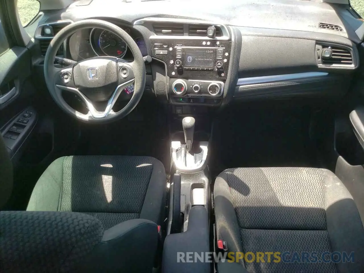 8 Photograph of a damaged car 3HGGK5H43LM715970 HONDA FIT 2020