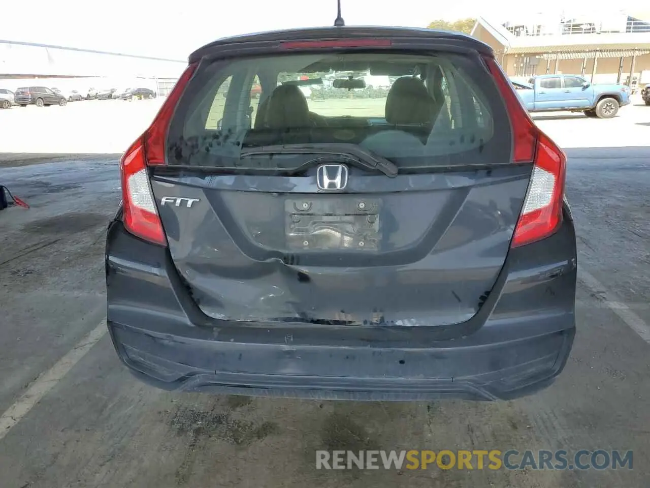 6 Photograph of a damaged car 3HGGK5H43LM717296 HONDA FIT 2020