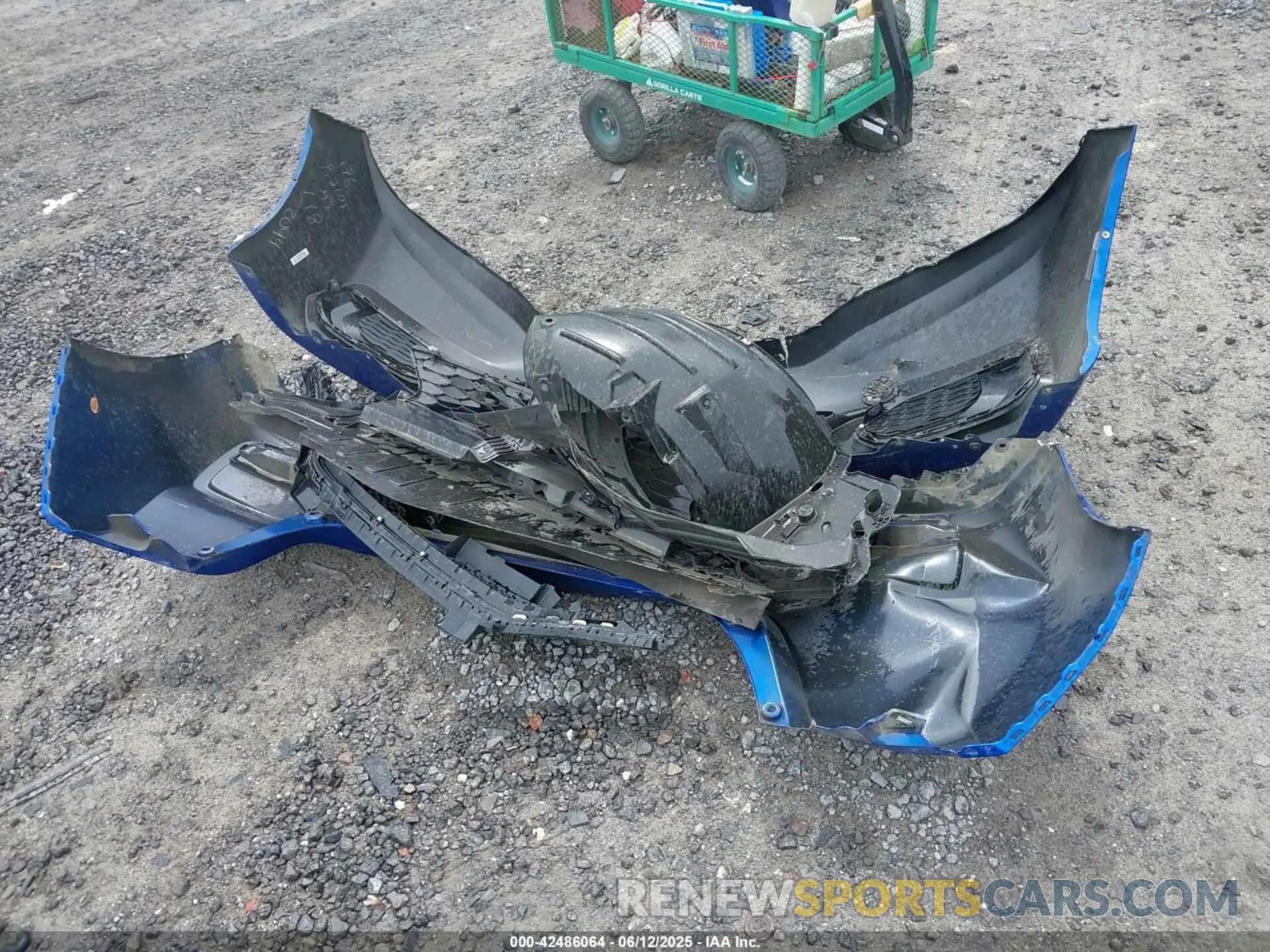 12 Photograph of a damaged car 3HGGK5H43LM723115 HONDA FIT 2020
