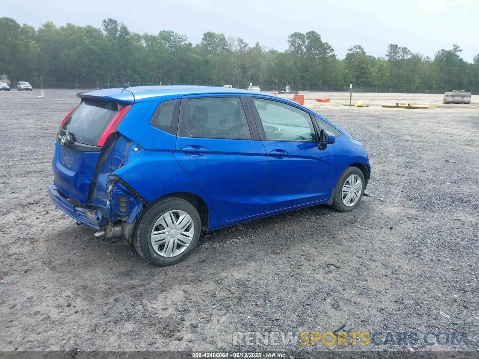 4 Photograph of a damaged car 3HGGK5H43LM723115 HONDA FIT 2020