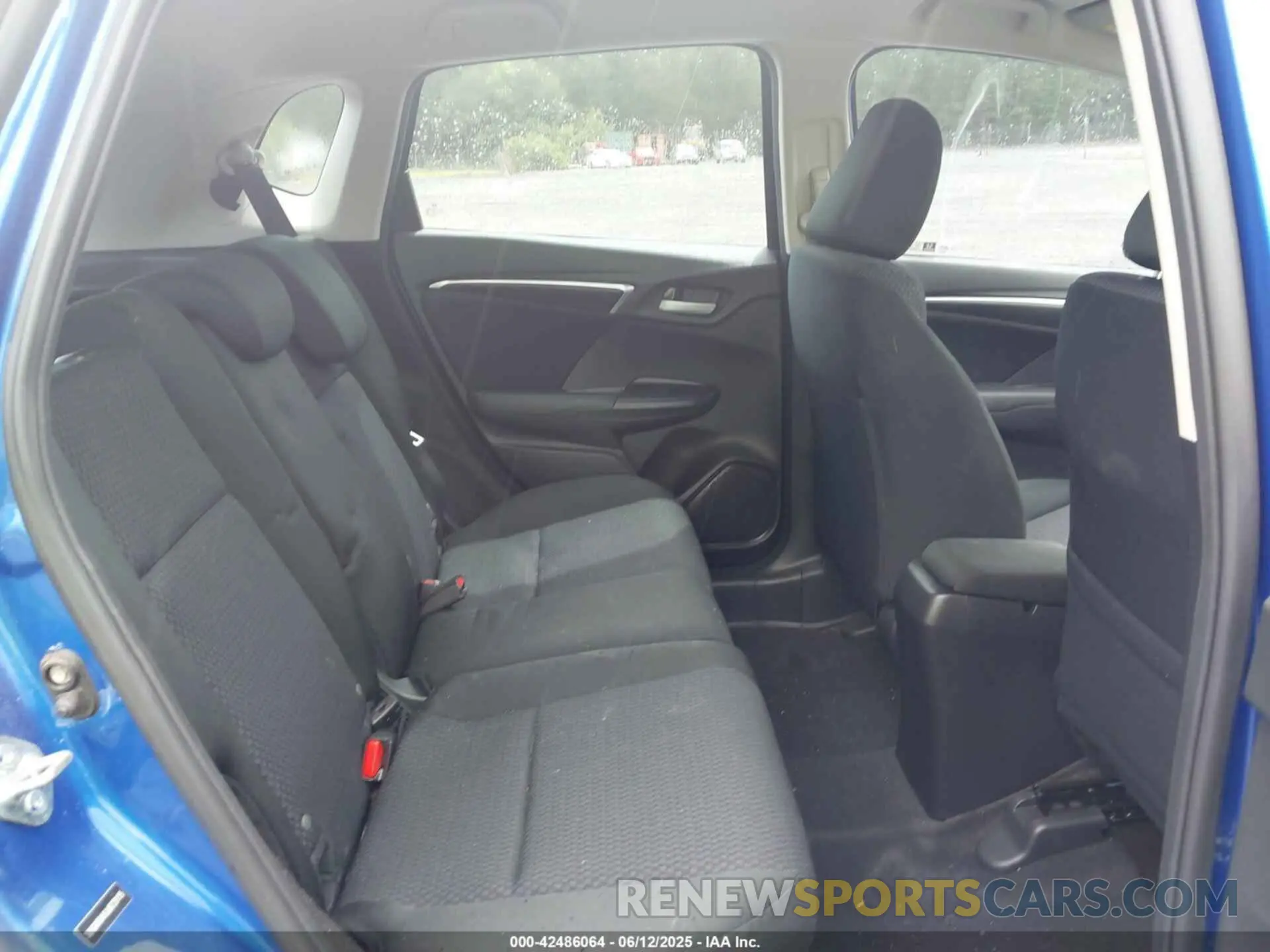 8 Photograph of a damaged car 3HGGK5H43LM723115 HONDA FIT 2020