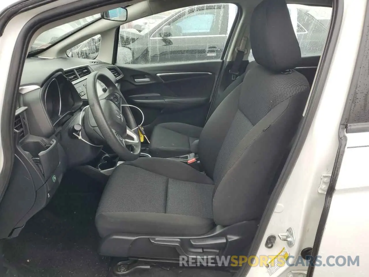 7 Photograph of a damaged car 3HGGK5H43LM727925 HONDA FIT 2020