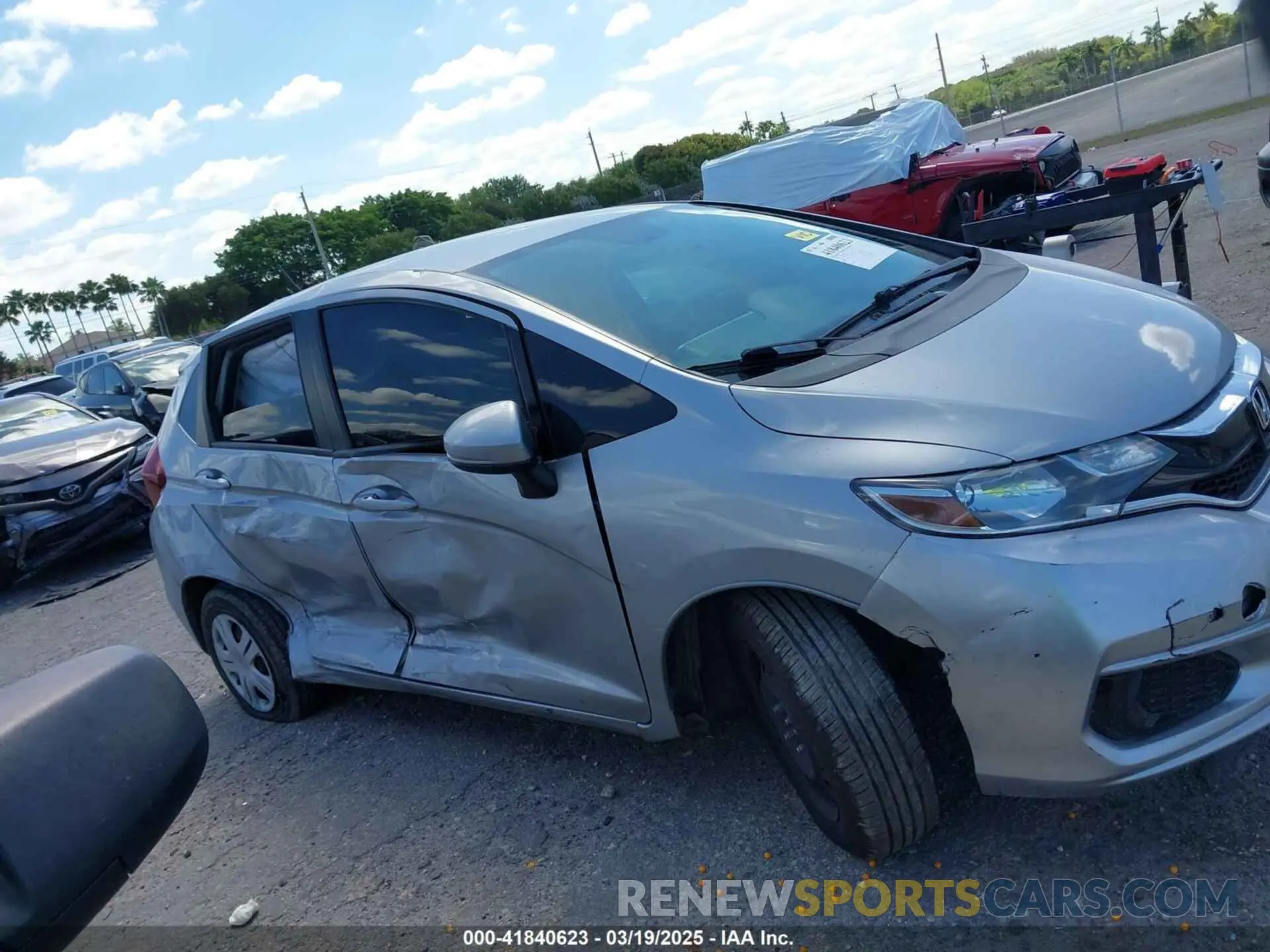 13 Photograph of a damaged car 3HGGK5H44LM729036 HONDA FIT 2020