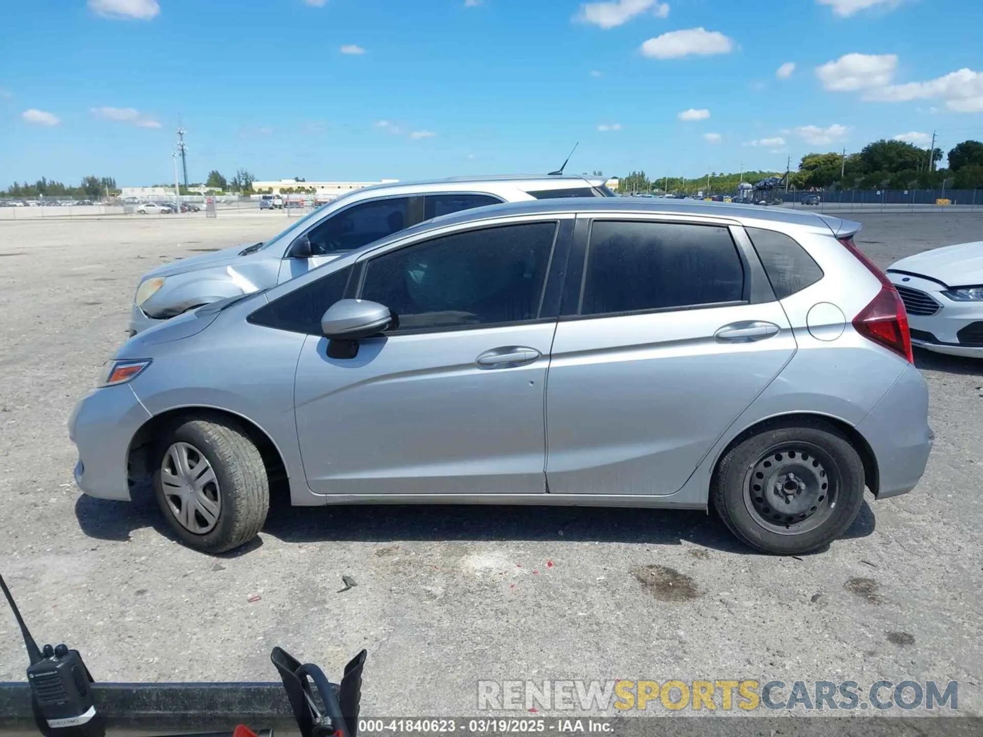 14 Photograph of a damaged car 3HGGK5H44LM729036 HONDA FIT 2020