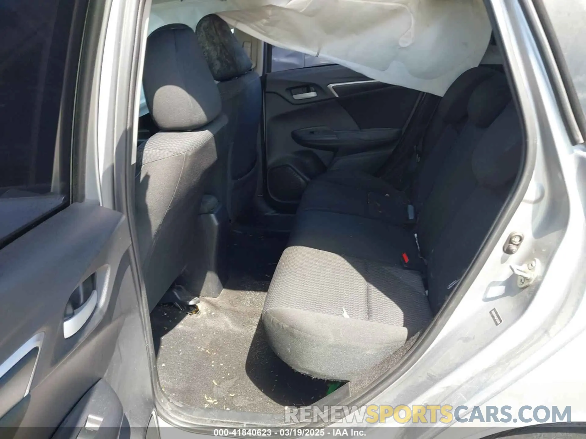 8 Photograph of a damaged car 3HGGK5H44LM729036 HONDA FIT 2020