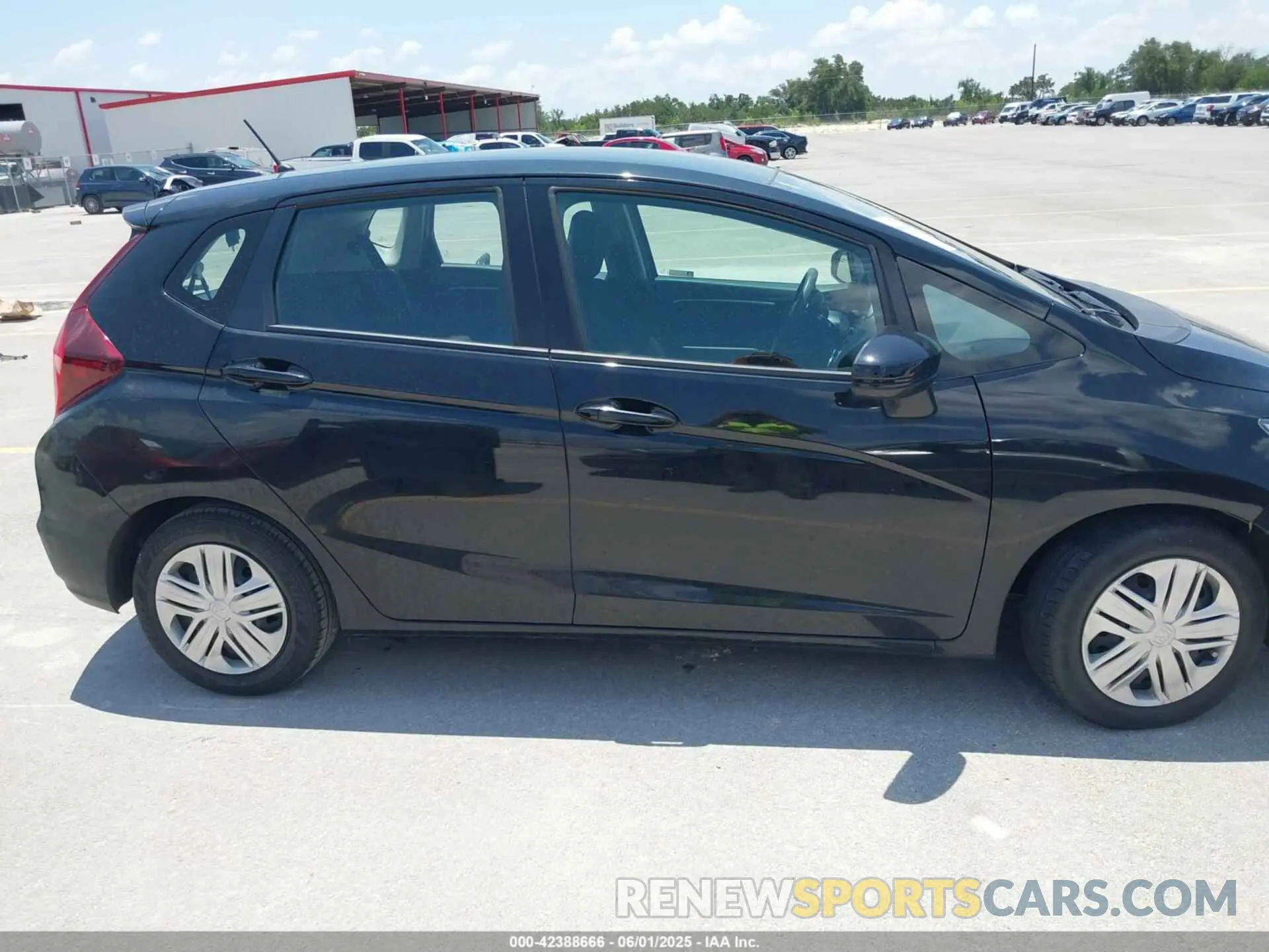 12 Photograph of a damaged car 3HGGK5H45LM733449 HONDA FIT 2020