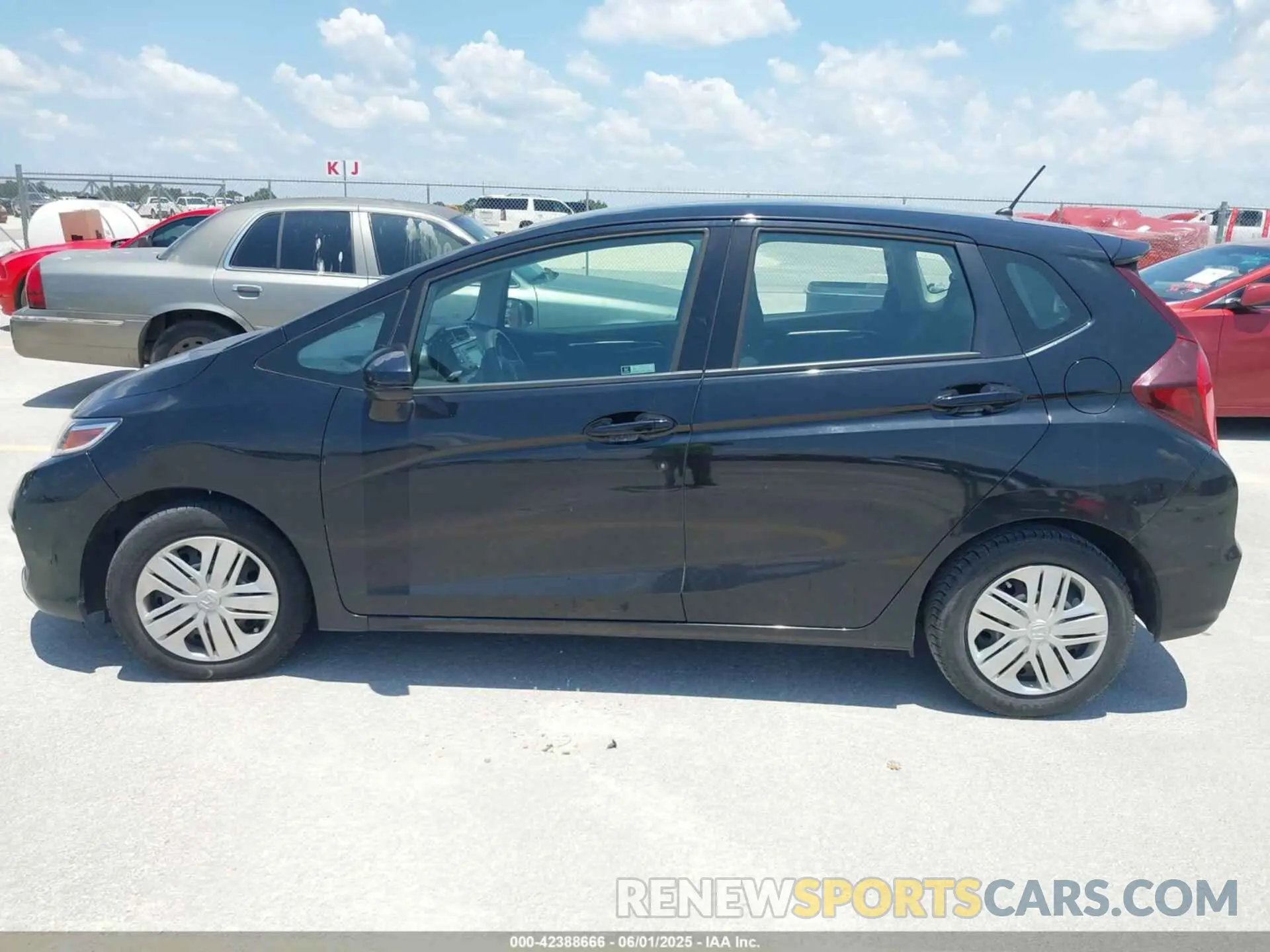13 Photograph of a damaged car 3HGGK5H45LM733449 HONDA FIT 2020