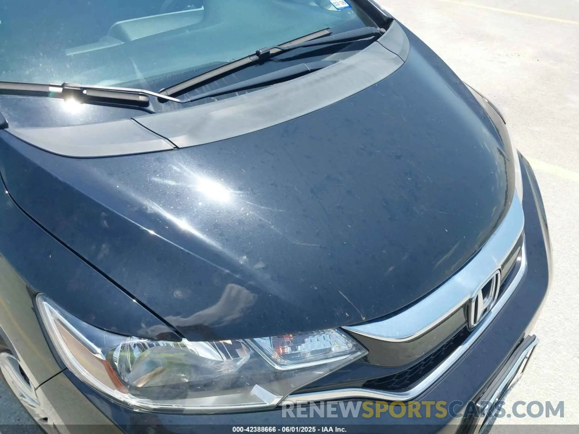 6 Photograph of a damaged car 3HGGK5H45LM733449 HONDA FIT 2020