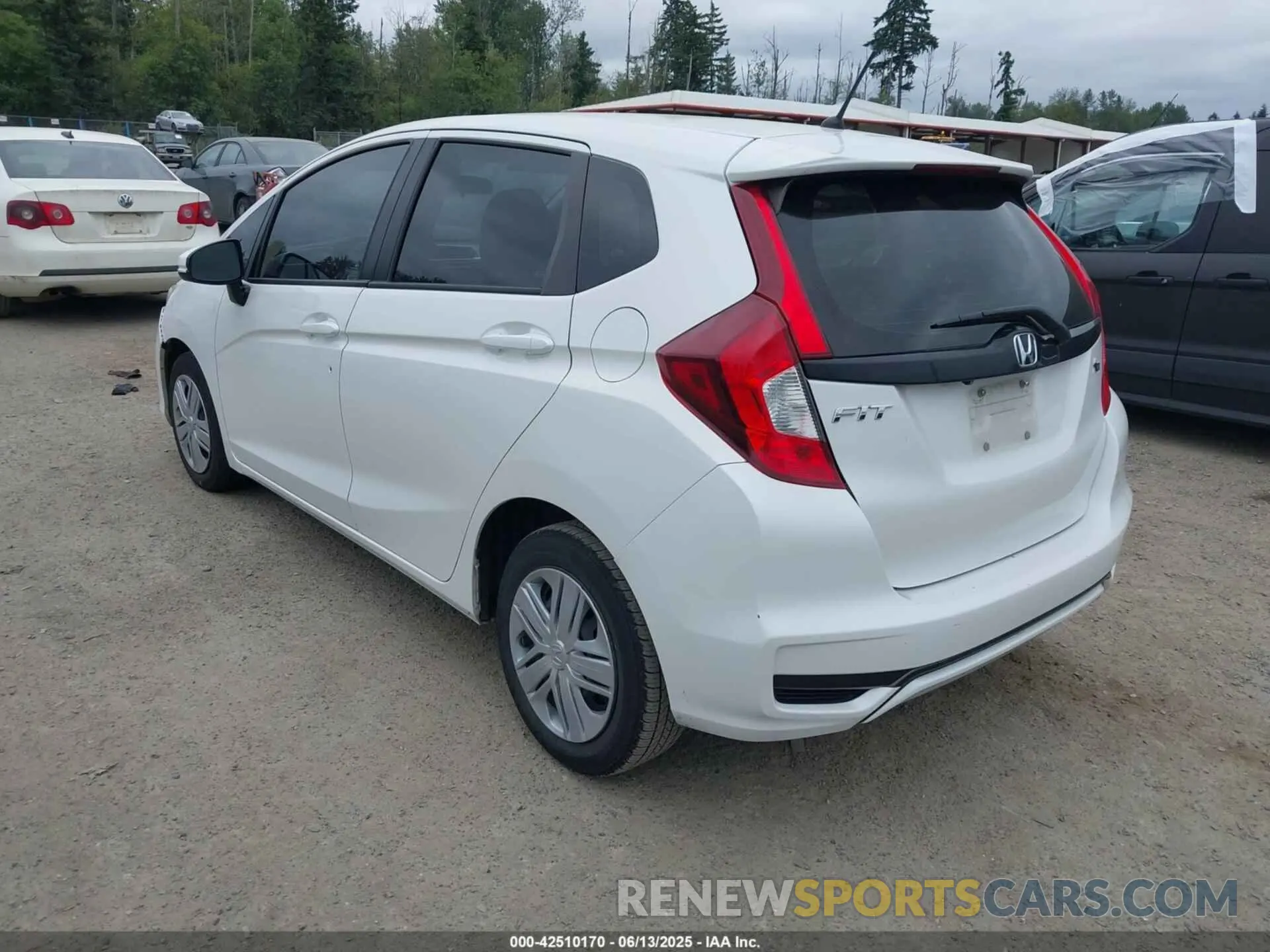 3 Photograph of a damaged car 3HGGK5H46LM717552 HONDA FIT 2020