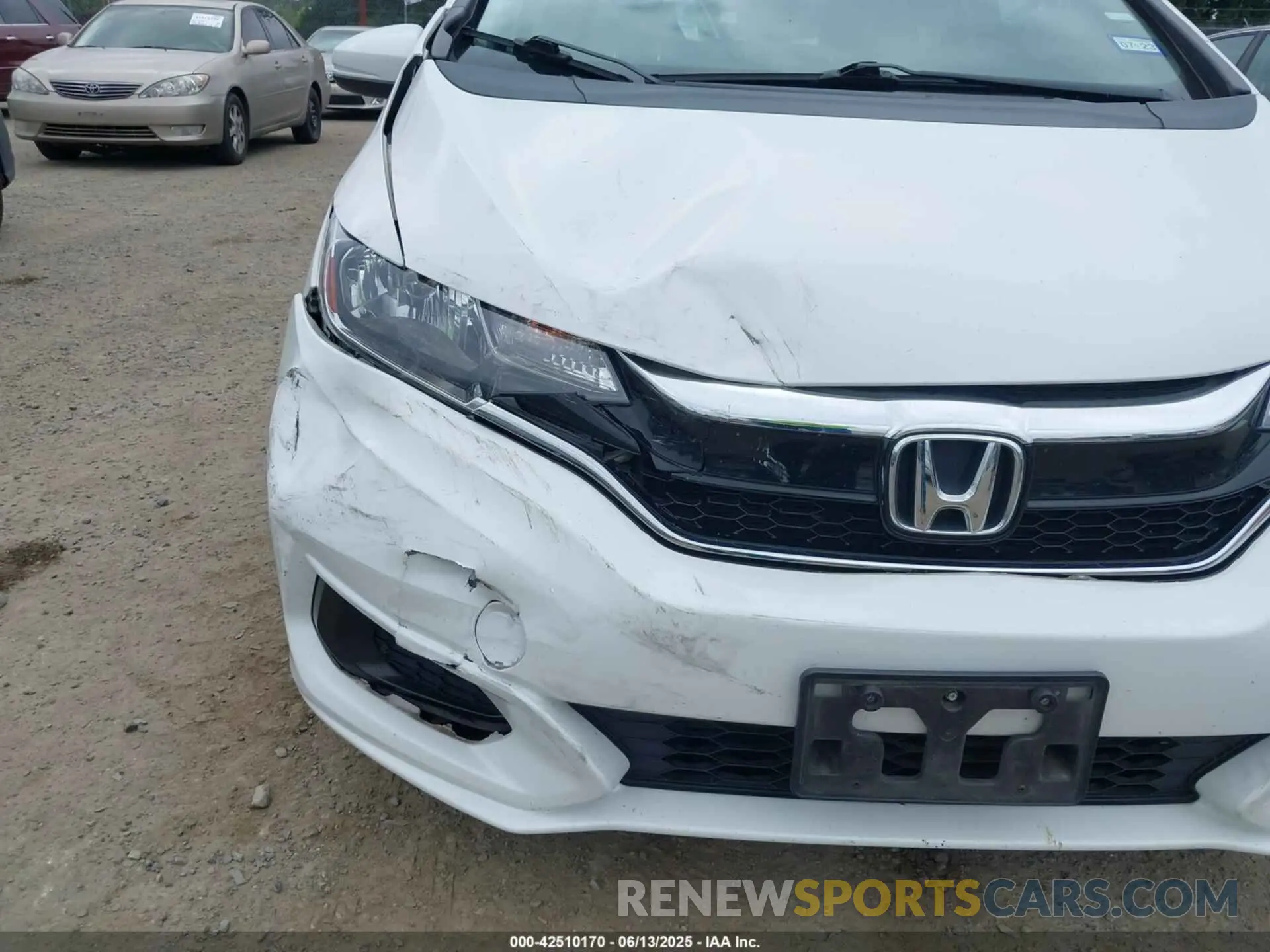 6 Photograph of a damaged car 3HGGK5H46LM717552 HONDA FIT 2020