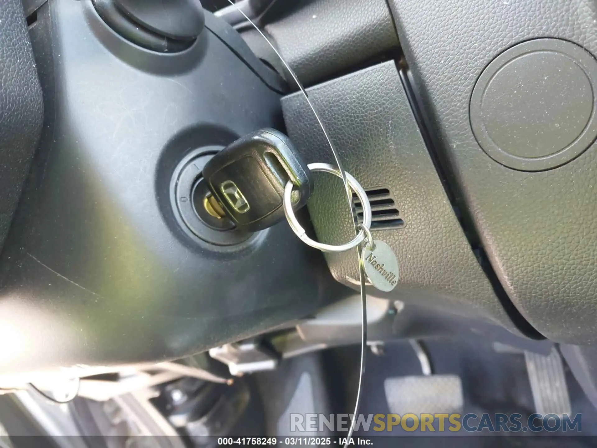 11 Photograph of a damaged car 3HGGK5H46LM725957 HONDA FIT 2020