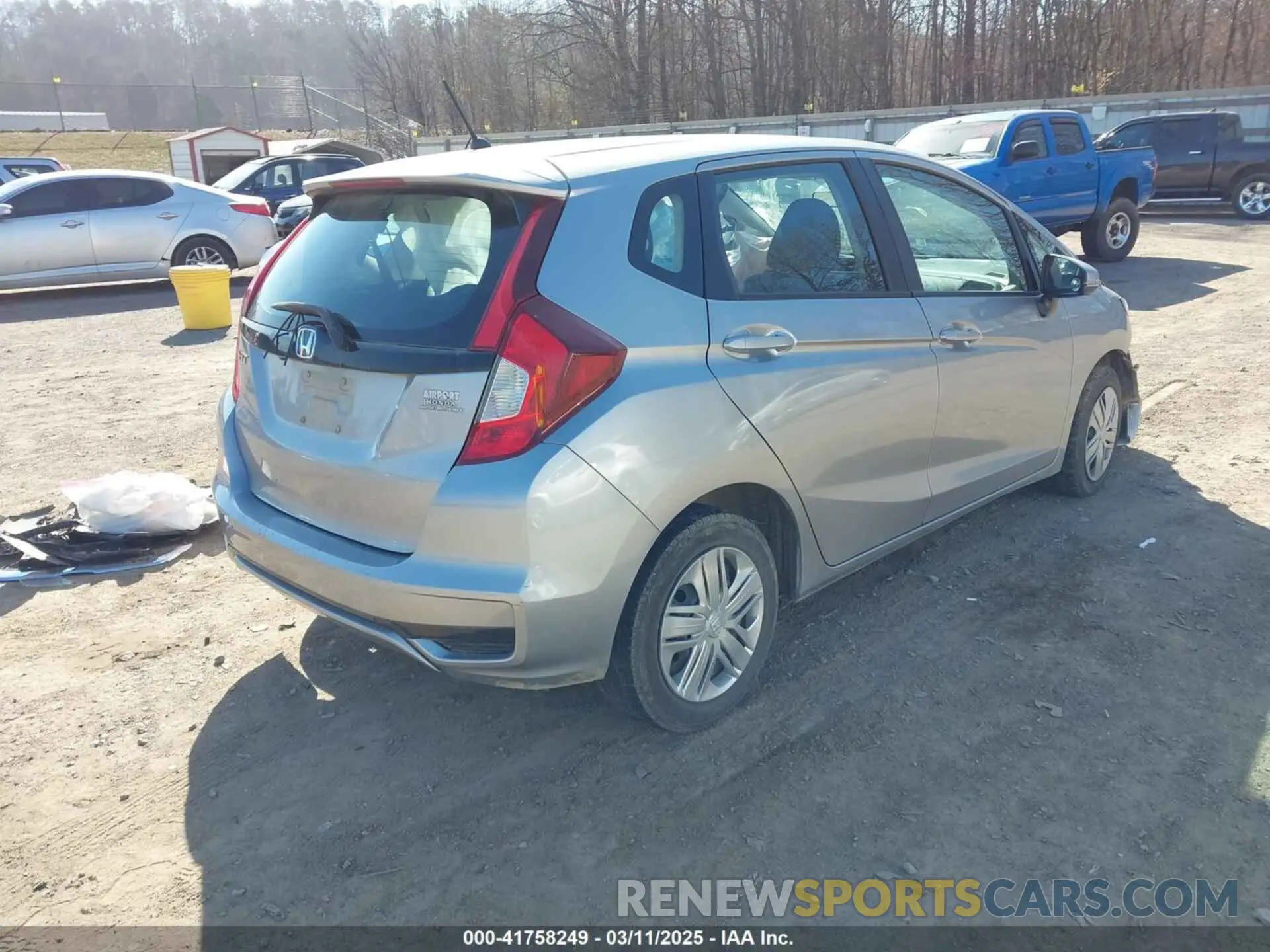 4 Photograph of a damaged car 3HGGK5H46LM725957 HONDA FIT 2020