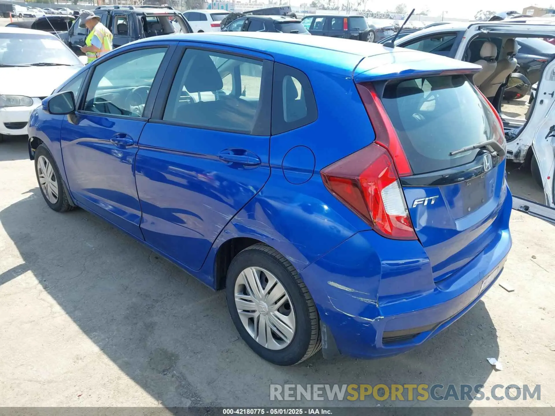 3 Photograph of a damaged car 3HGGK5H47LM711291 HONDA FIT 2020