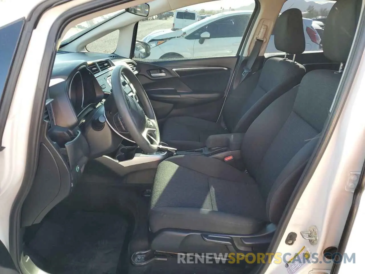 7 Photograph of a damaged car 3HGGK5H47LM725711 HONDA FIT 2020