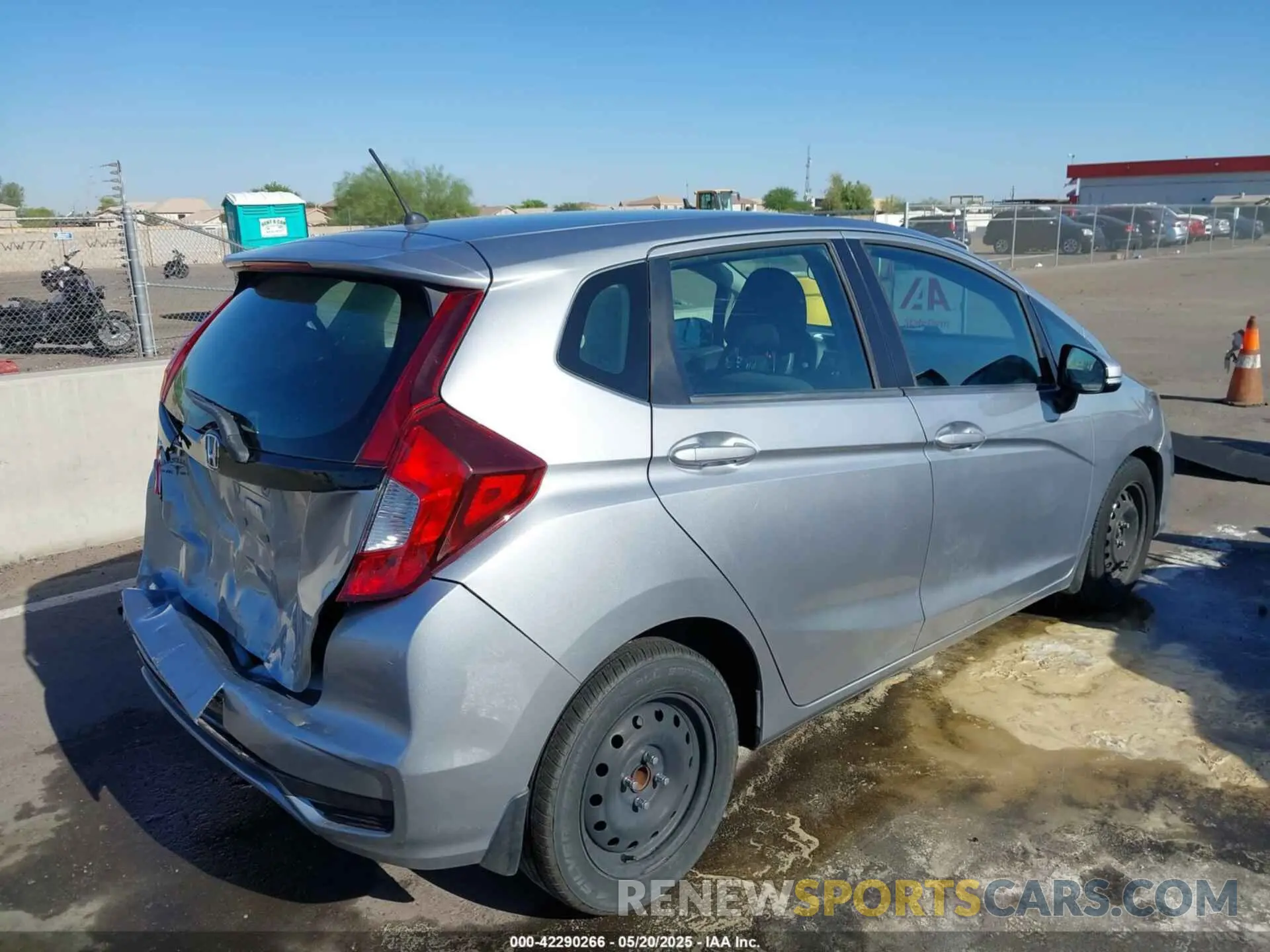 4 Photograph of a damaged car 3HGGK5H48LM700879 HONDA FIT 2020
