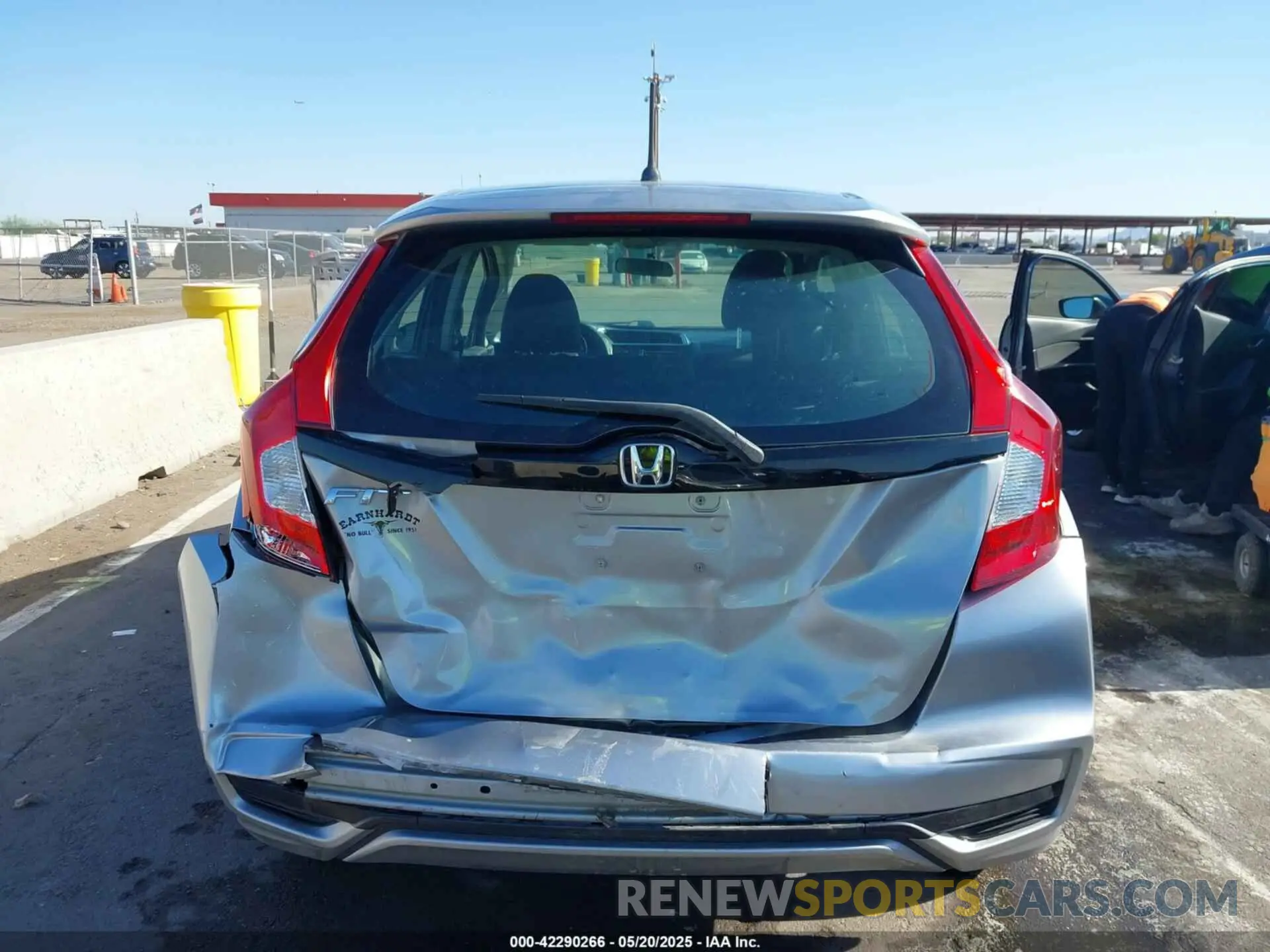6 Photograph of a damaged car 3HGGK5H48LM700879 HONDA FIT 2020