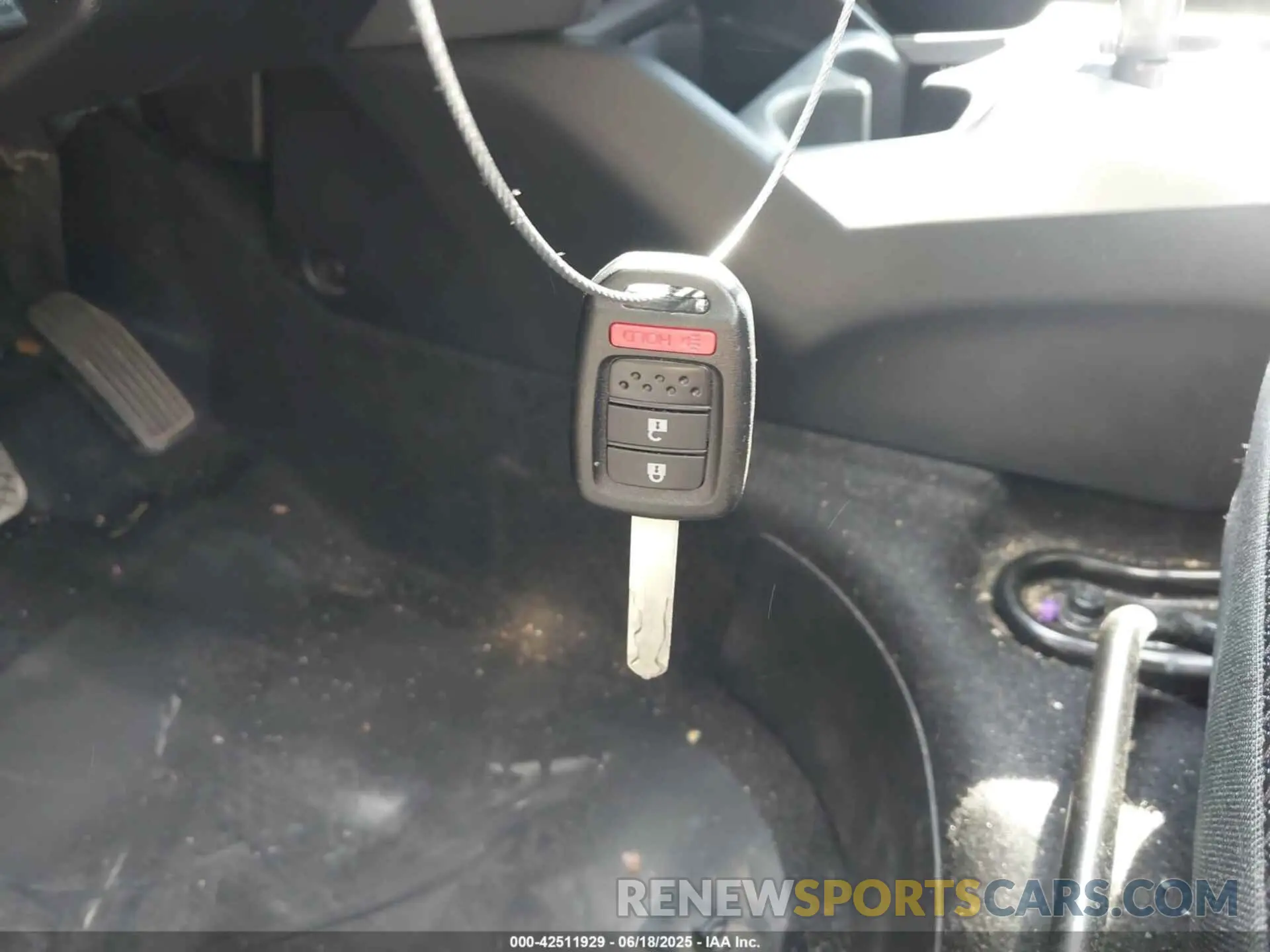 11 Photograph of a damaged car 3HGGK5H48LM728827 HONDA FIT 2020