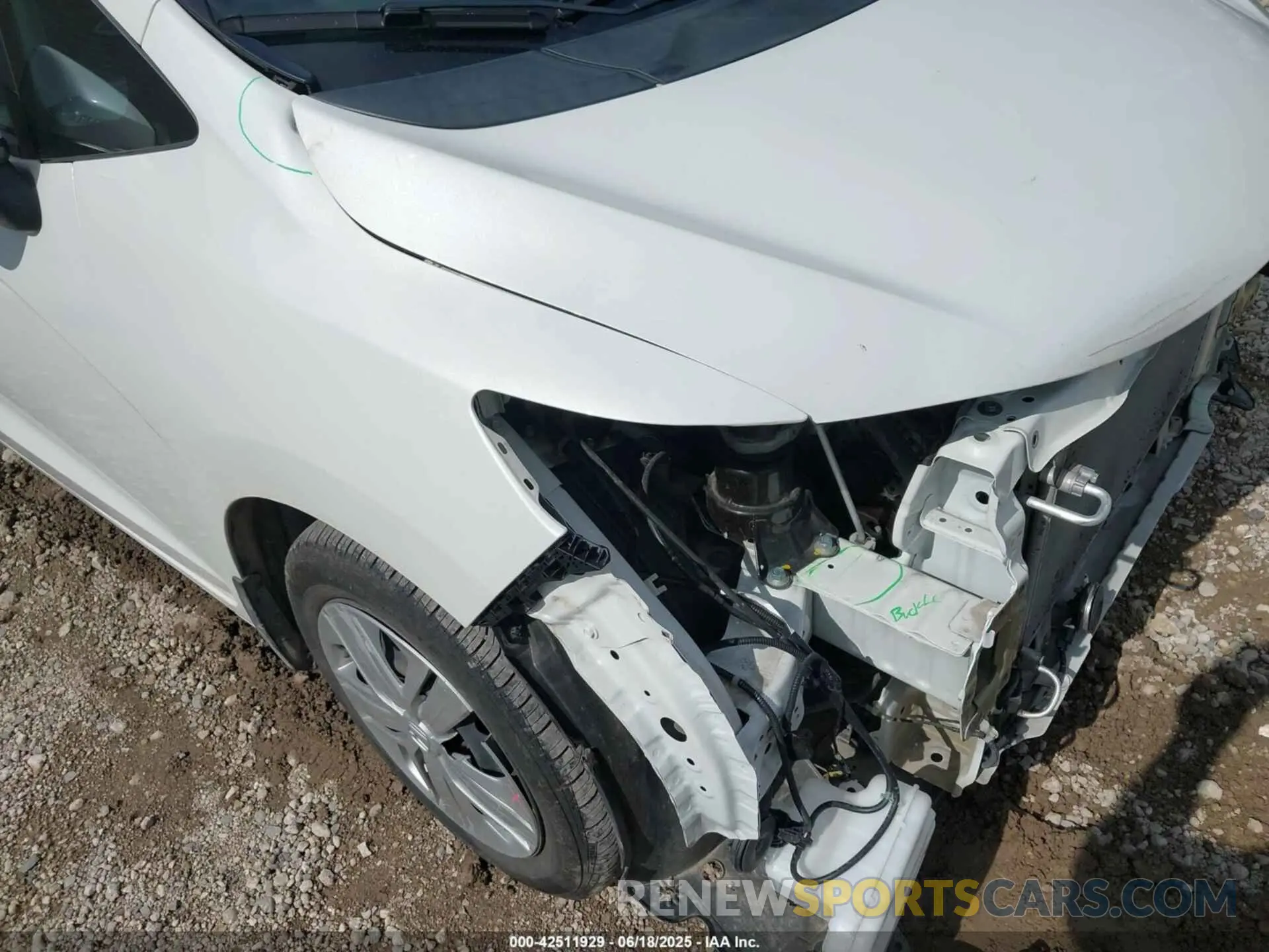 17 Photograph of a damaged car 3HGGK5H48LM728827 HONDA FIT 2020