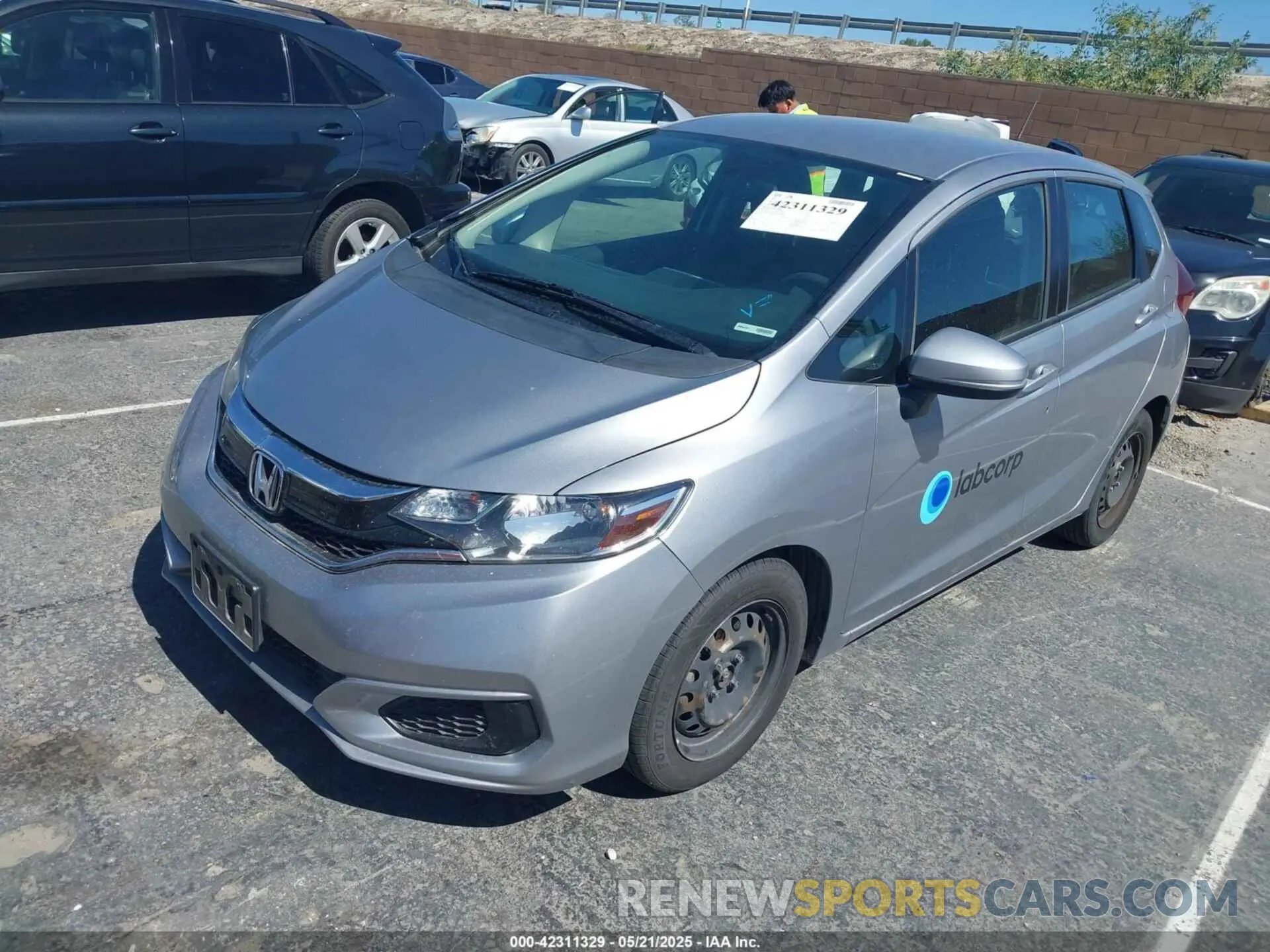 2 Photograph of a damaged car 3HGGK5H48LM730268 HONDA FIT 2020