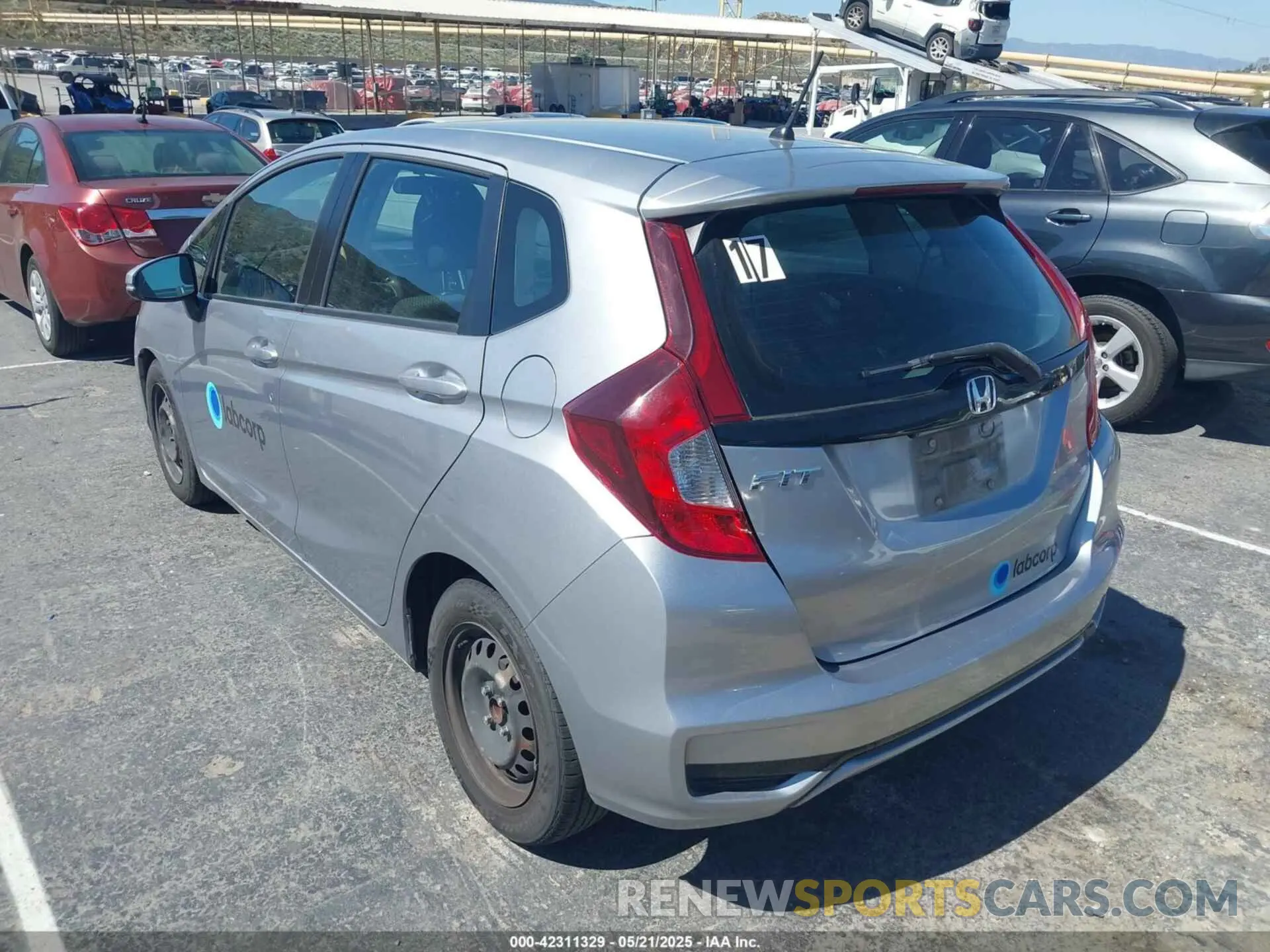 3 Photograph of a damaged car 3HGGK5H48LM730268 HONDA FIT 2020