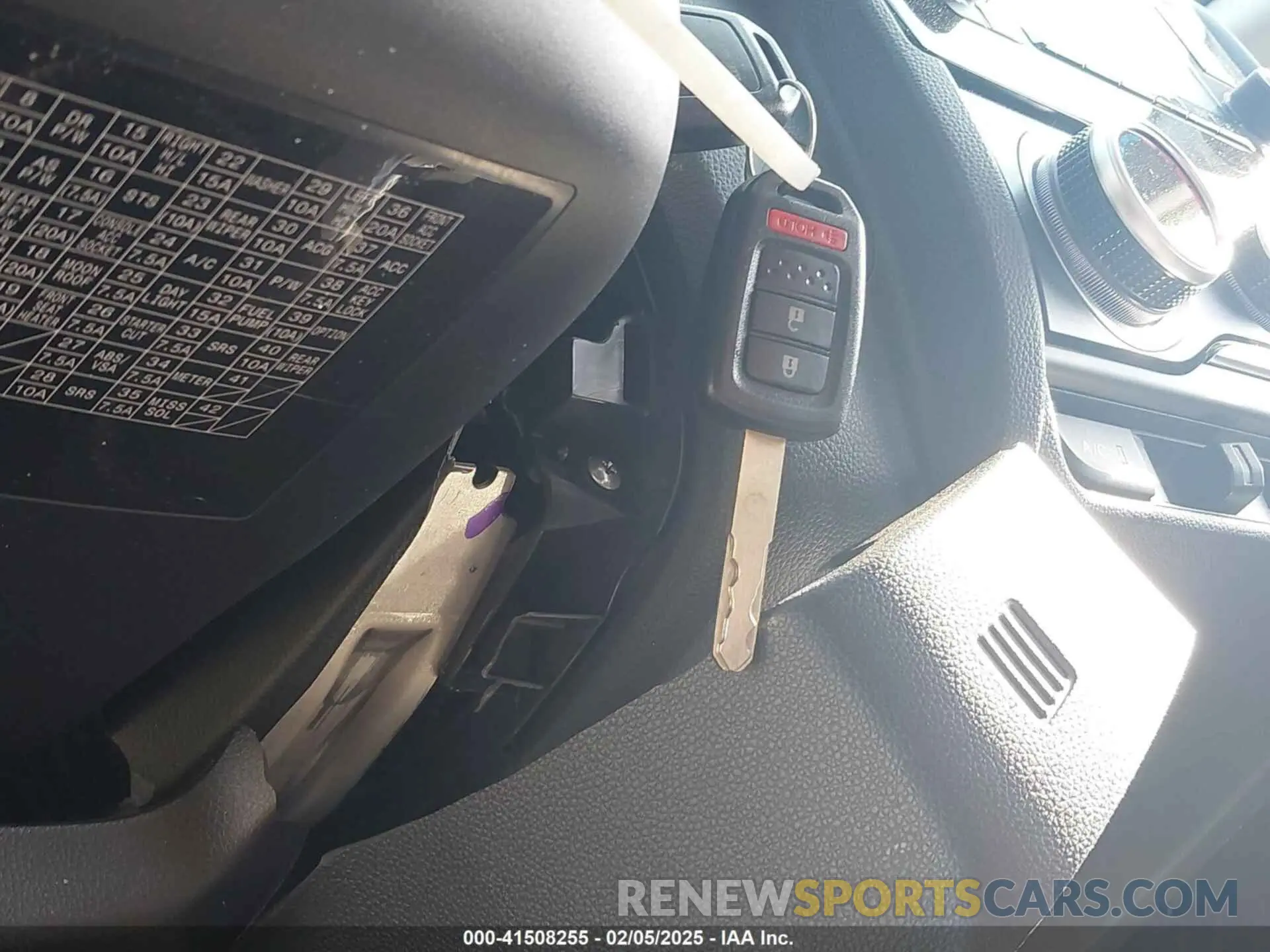 11 Photograph of a damaged car 3HGGK5H49LM708022 HONDA FIT 2020